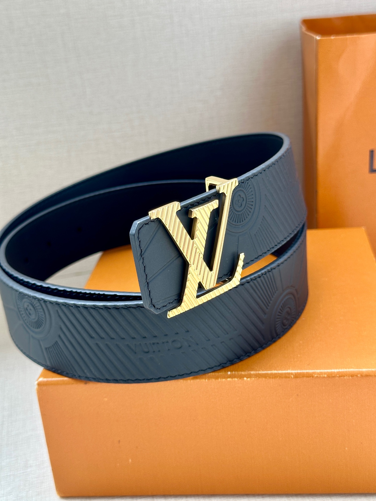 Louis Vuitton Leather Belt L