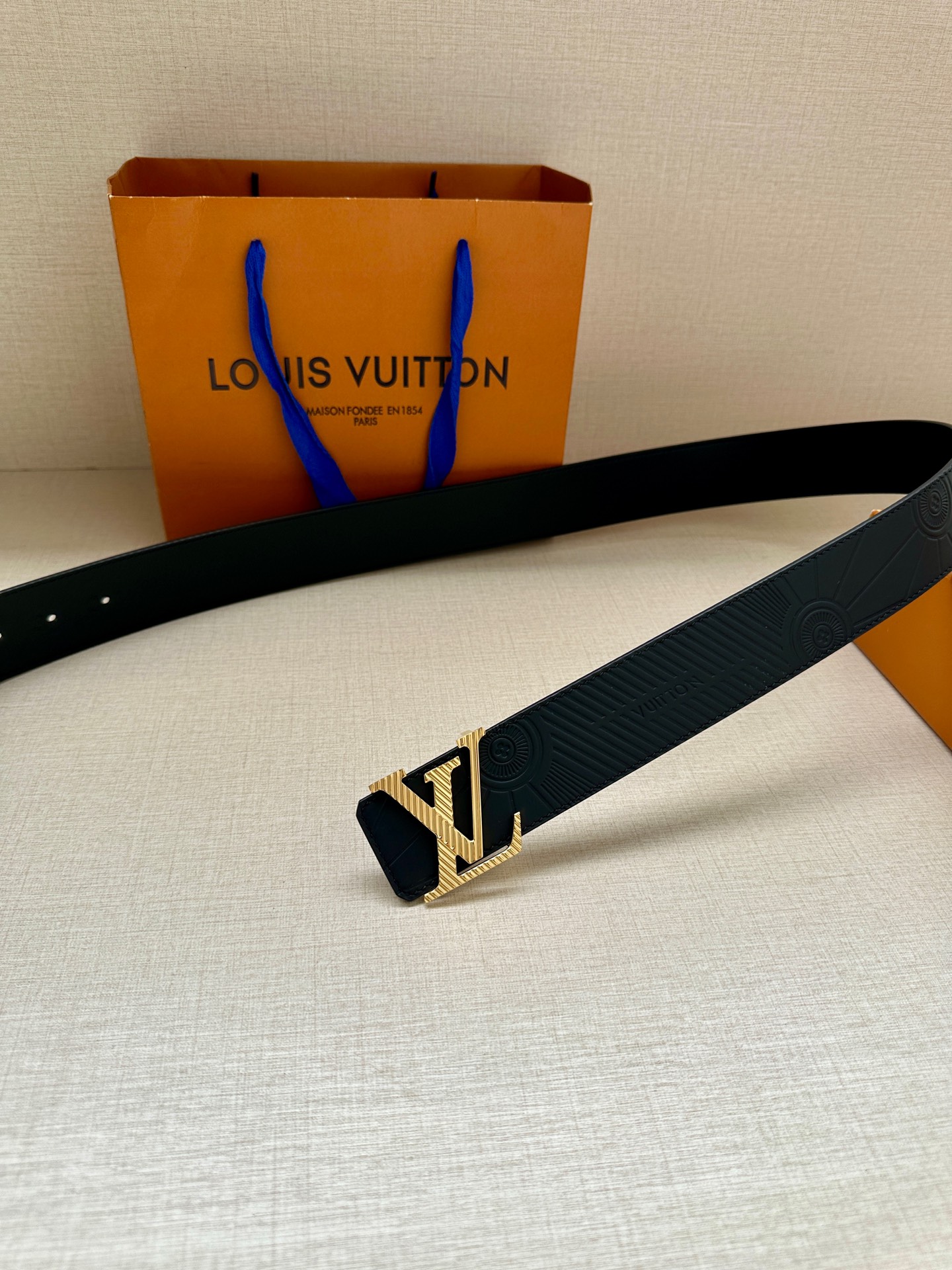 Louis Vuitton Leather Belt L