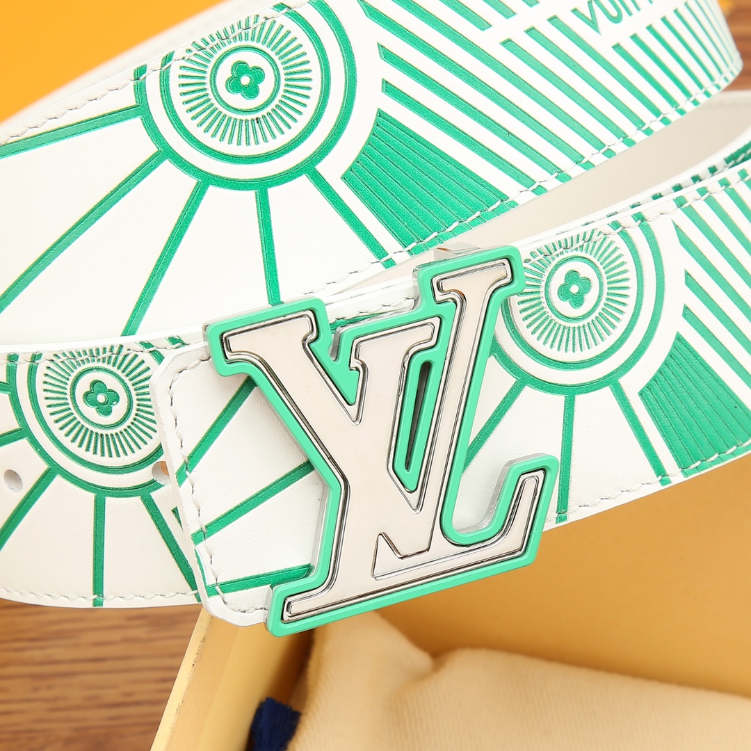 Louis Vuitton Leather Belt 40mm-s-m-l