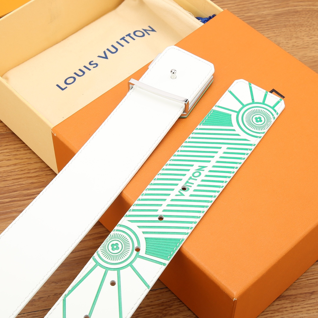 Louis Vuitton Leather Belt 40mm-s-m-l