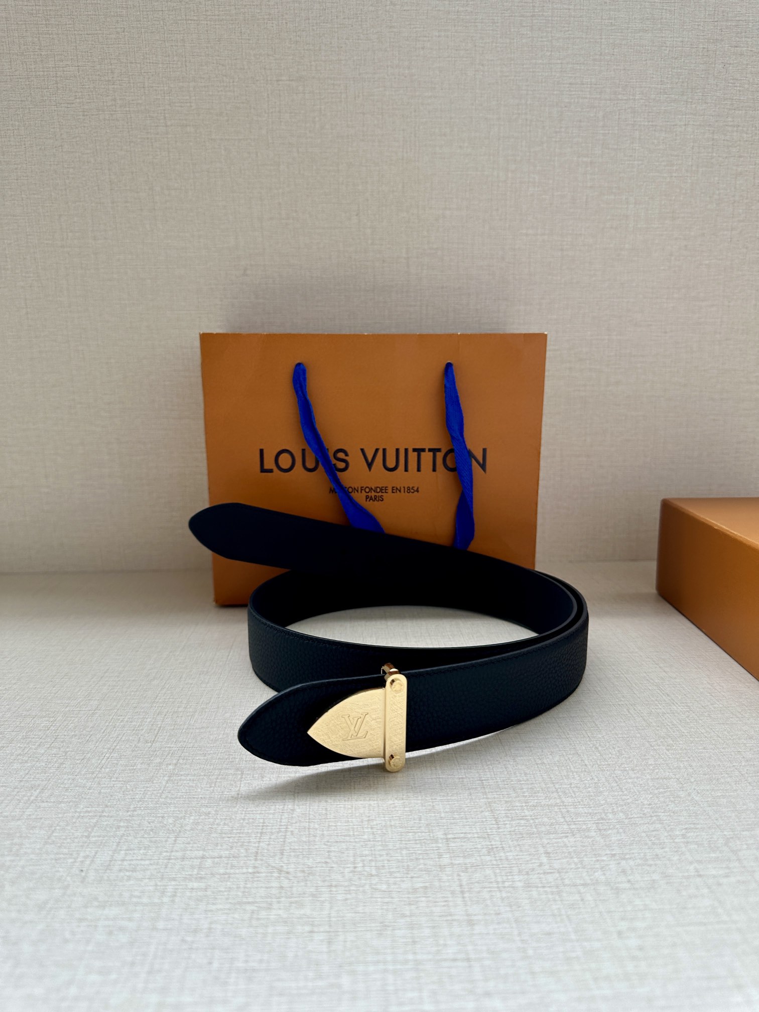 Louis Vuitton Basic Belt M-l