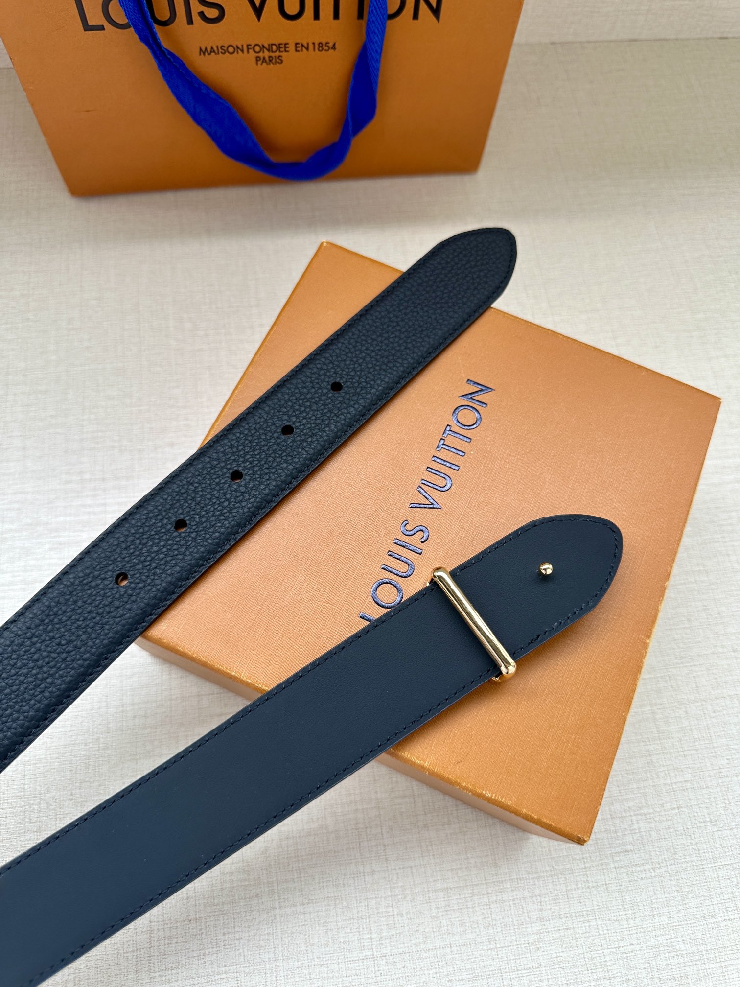 Louis Vuitton Basic Belt M-l