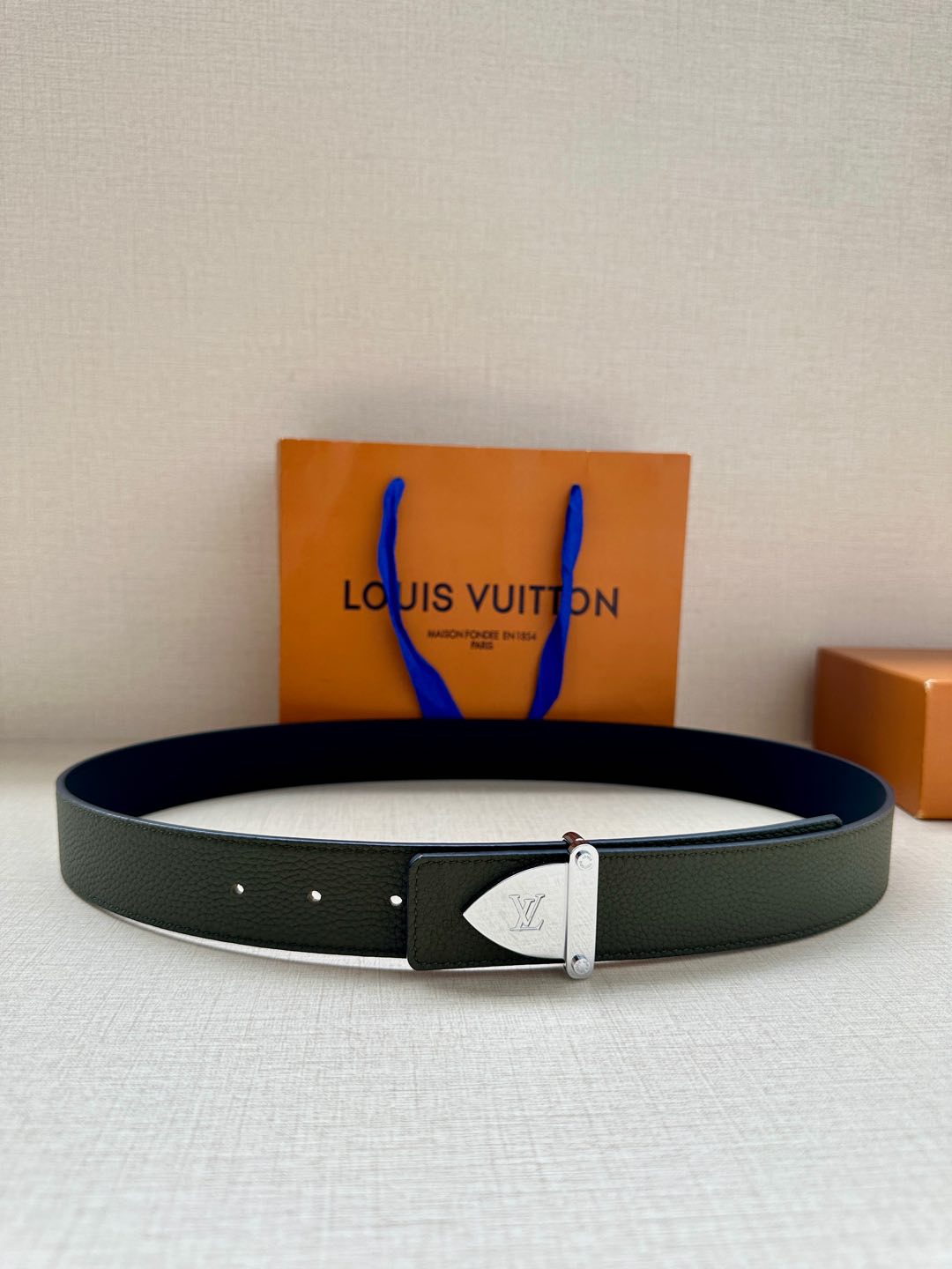 Louis Vuitton Basic Belt M-l