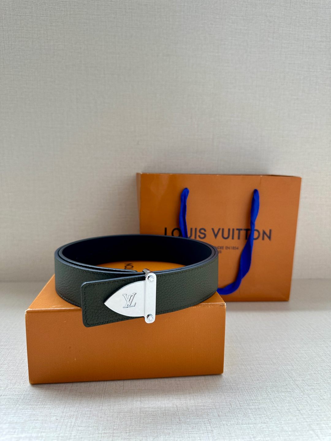 Louis Vuitton Basic Belt M-l