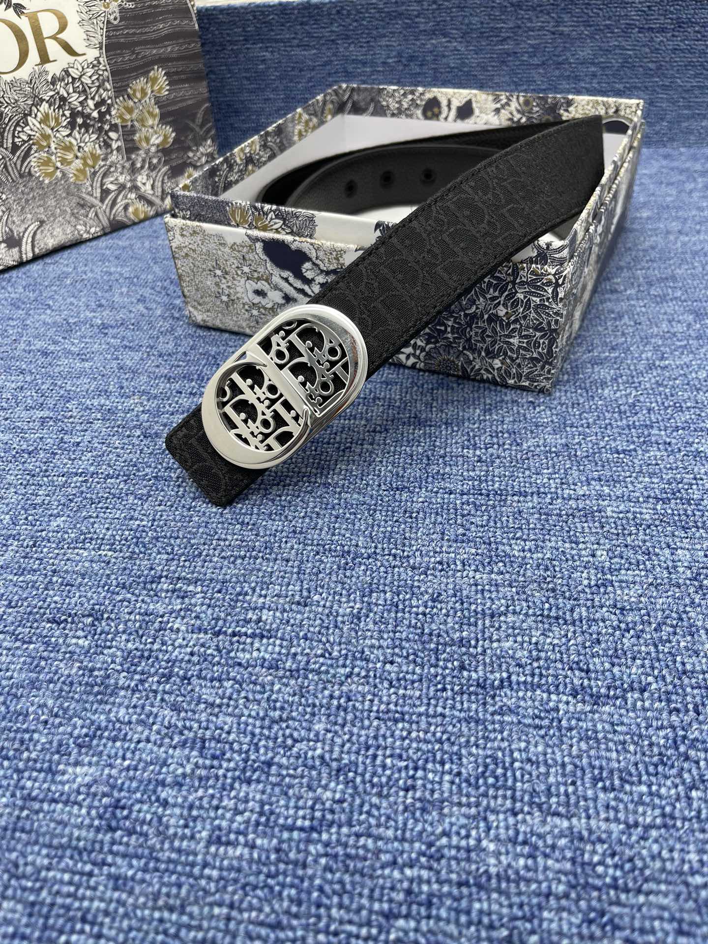 Dior Male Basic Belt Cow Leather Gold S-m