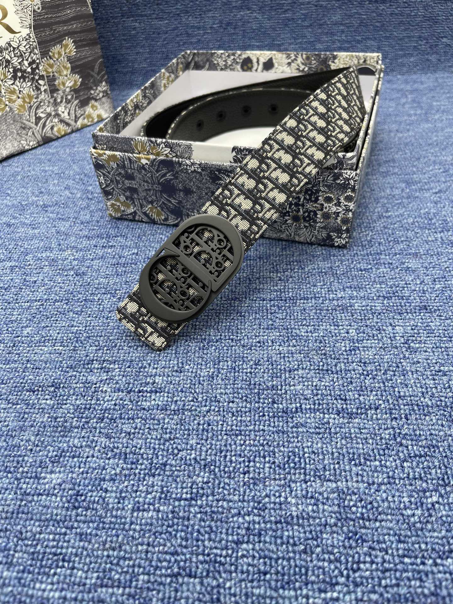 Dior Male Basic Belt Cow Leather Gold S-m