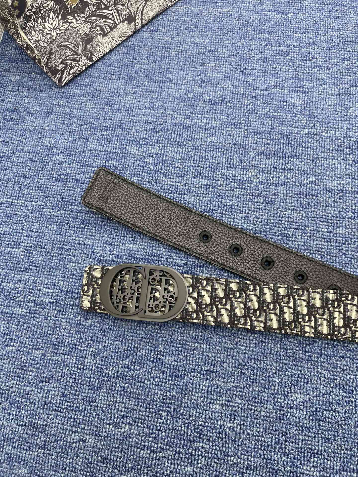 Dior Male Basic Belt Cow Leather Gold S-m