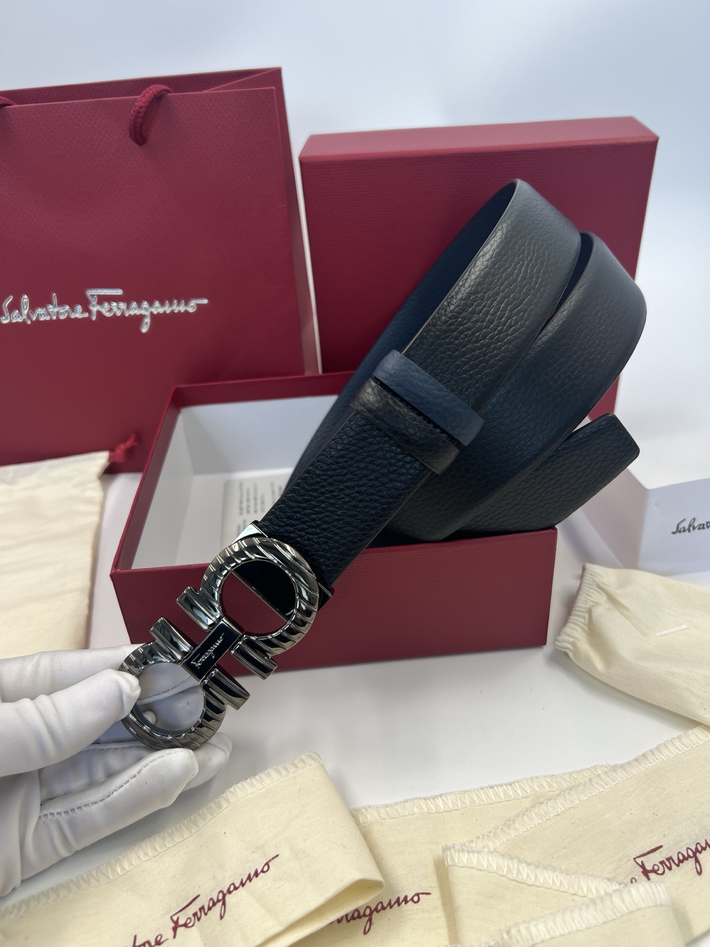Salvatore Ferragamo Leather Belt Cow Leather 35cm