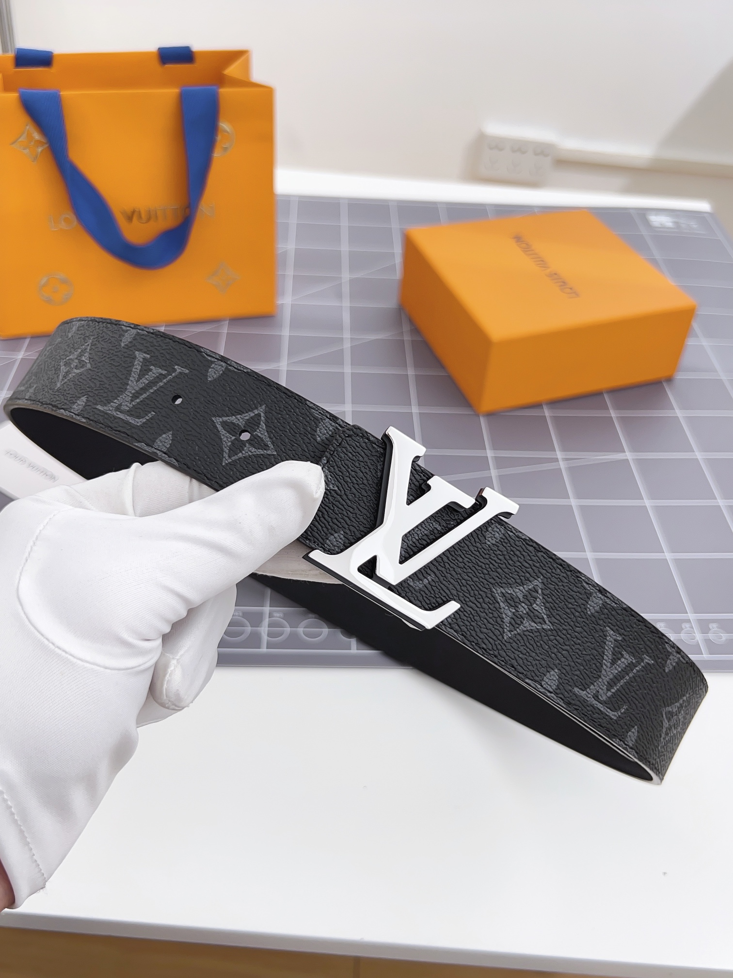 Louis Vuitton Basic Belt Cow Leather 40mm