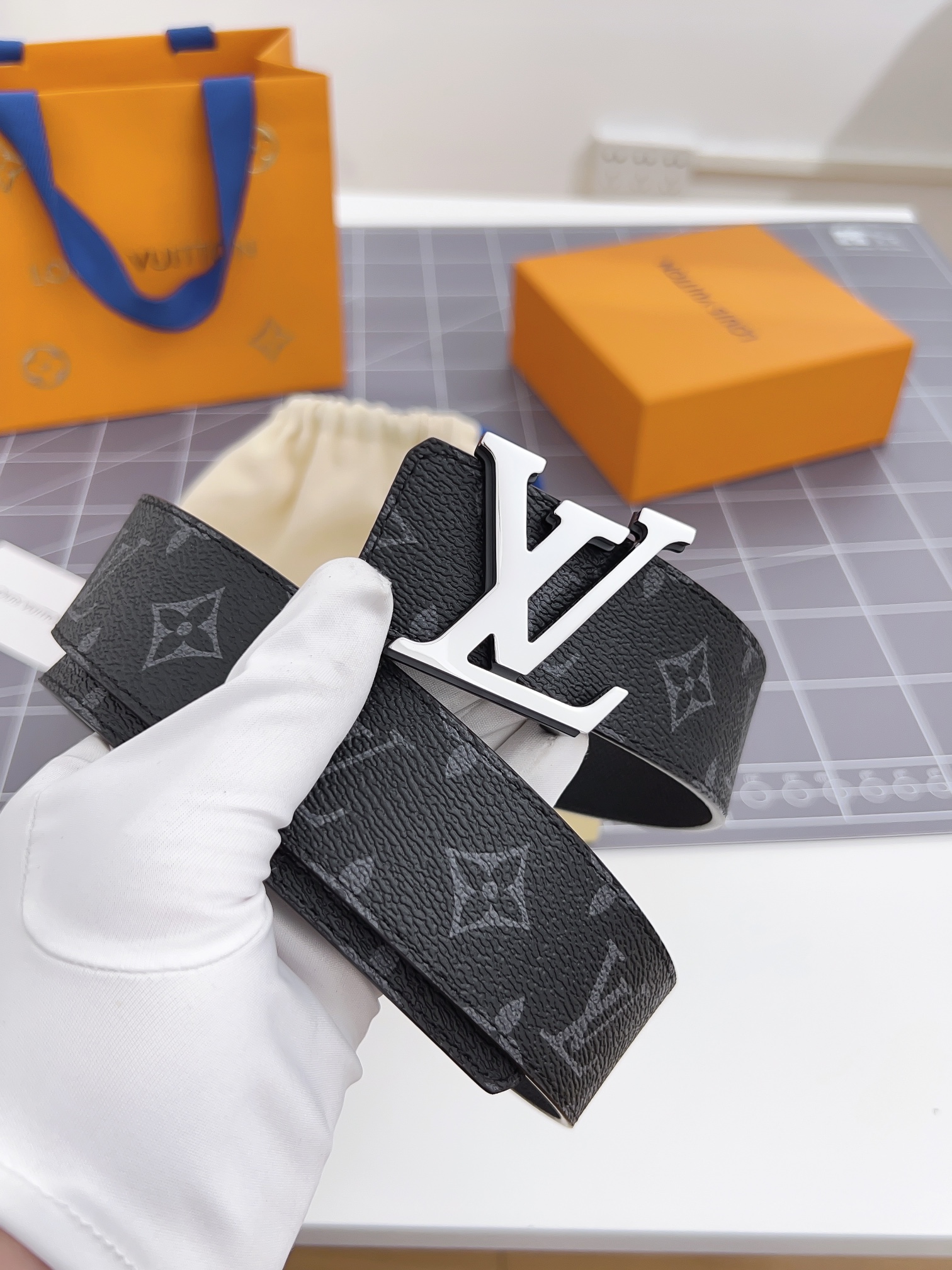 Louis Vuitton Basic Belt Cow Leather 40mm