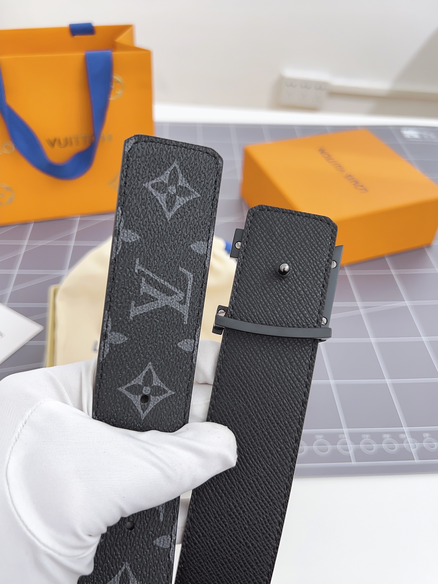 Louis Vuitton Basic Belt Cow Leather 40mm