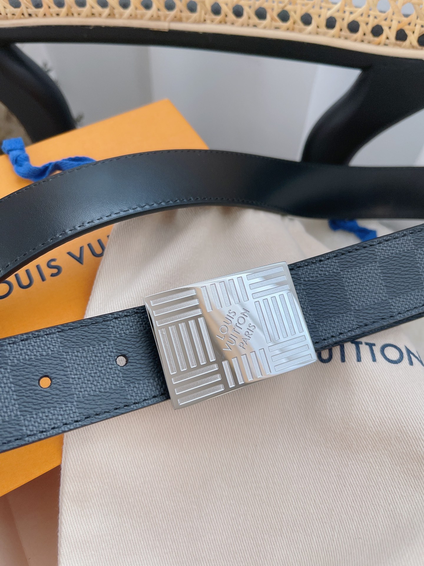 Louis Vuitton Male Leather Belt M-l