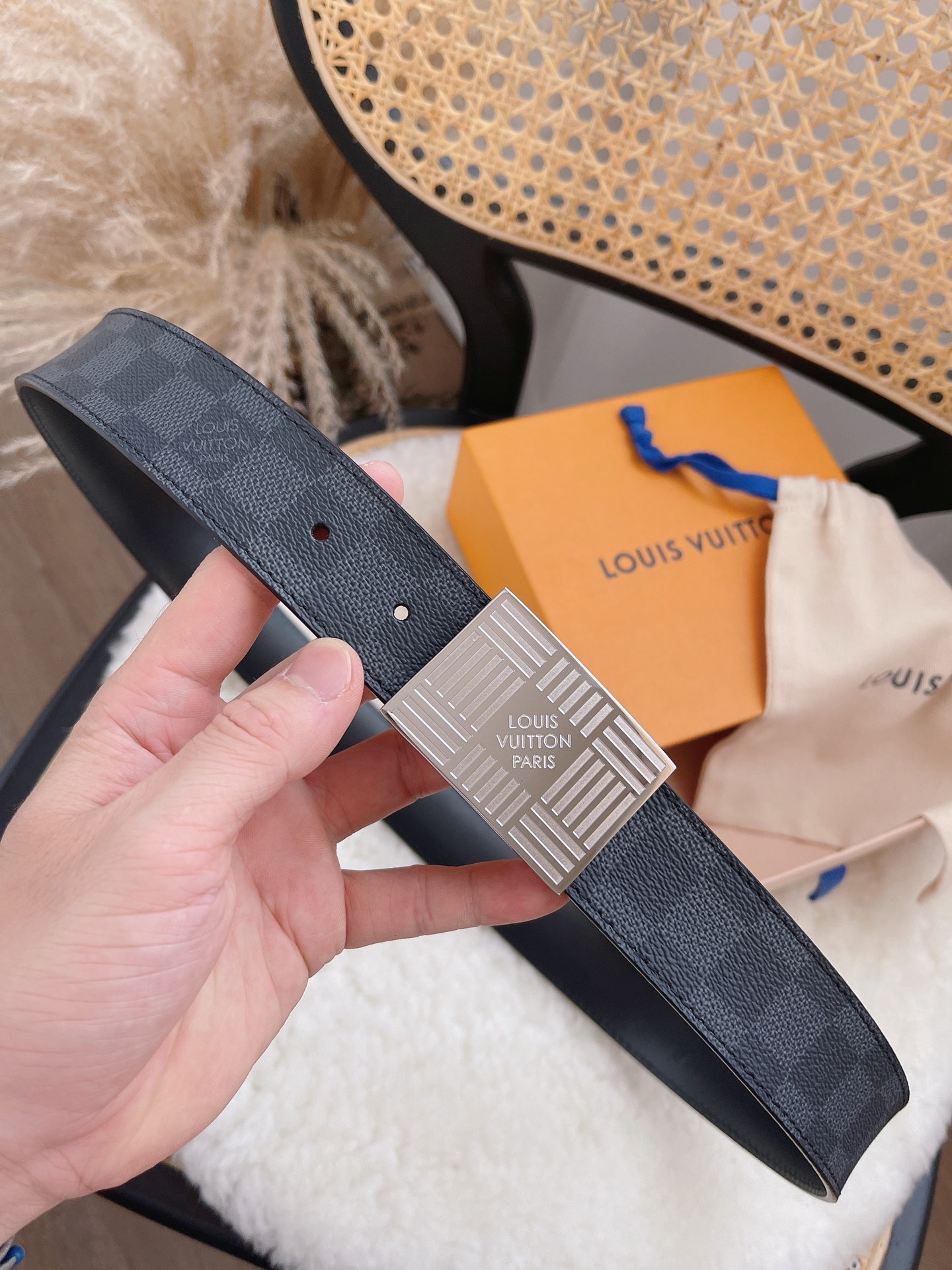 Louis Vuitton Male Leather Belt M-l