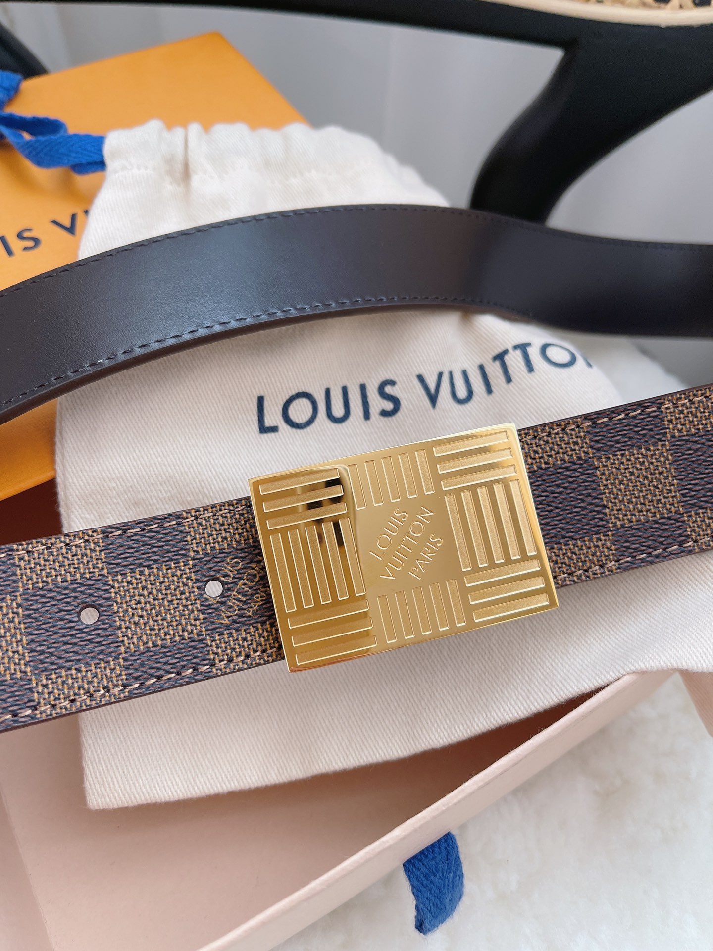 Louis Vuitton Male Leather Belt M-l