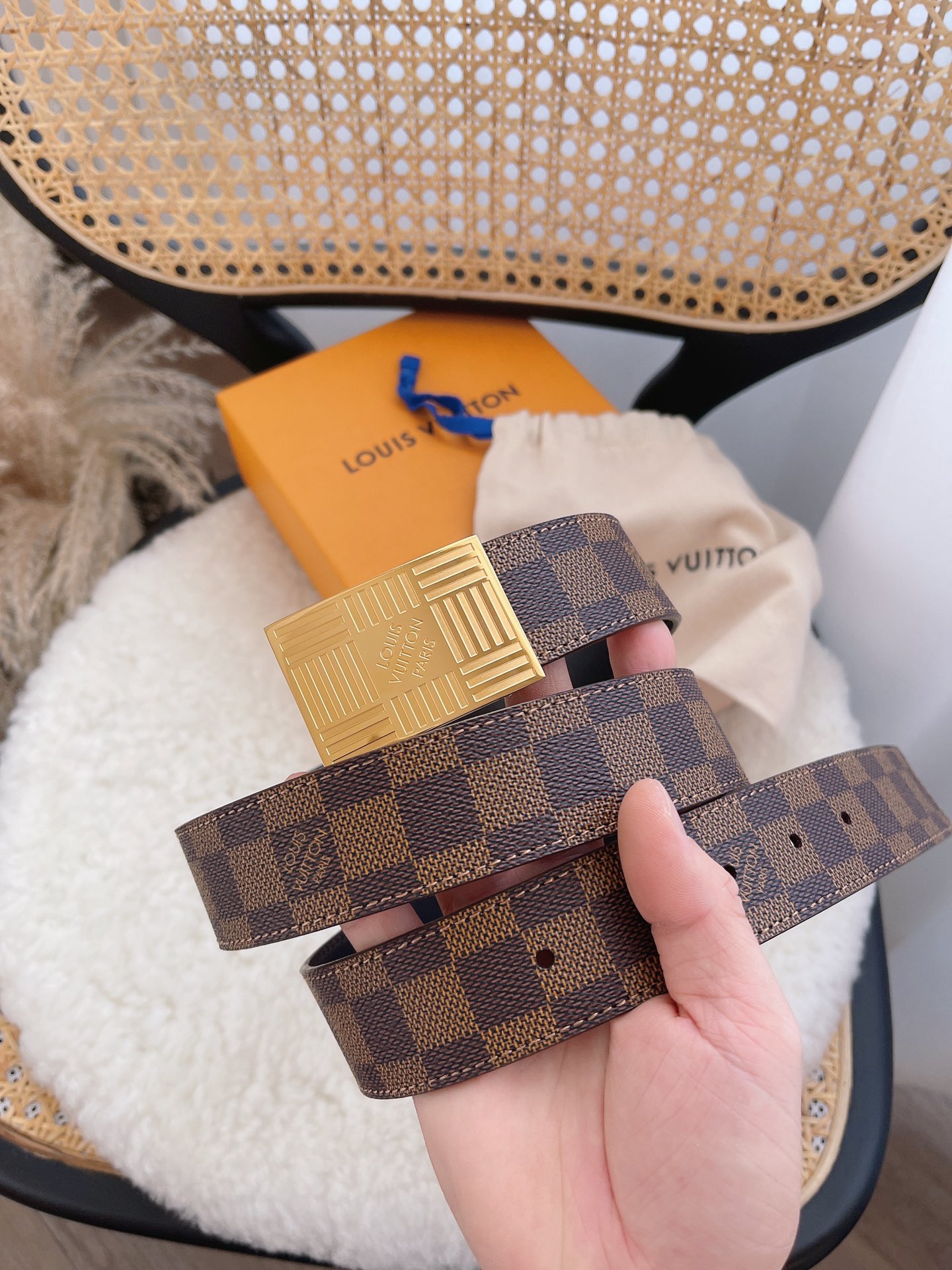 Louis Vuitton Male Leather Belt M-l