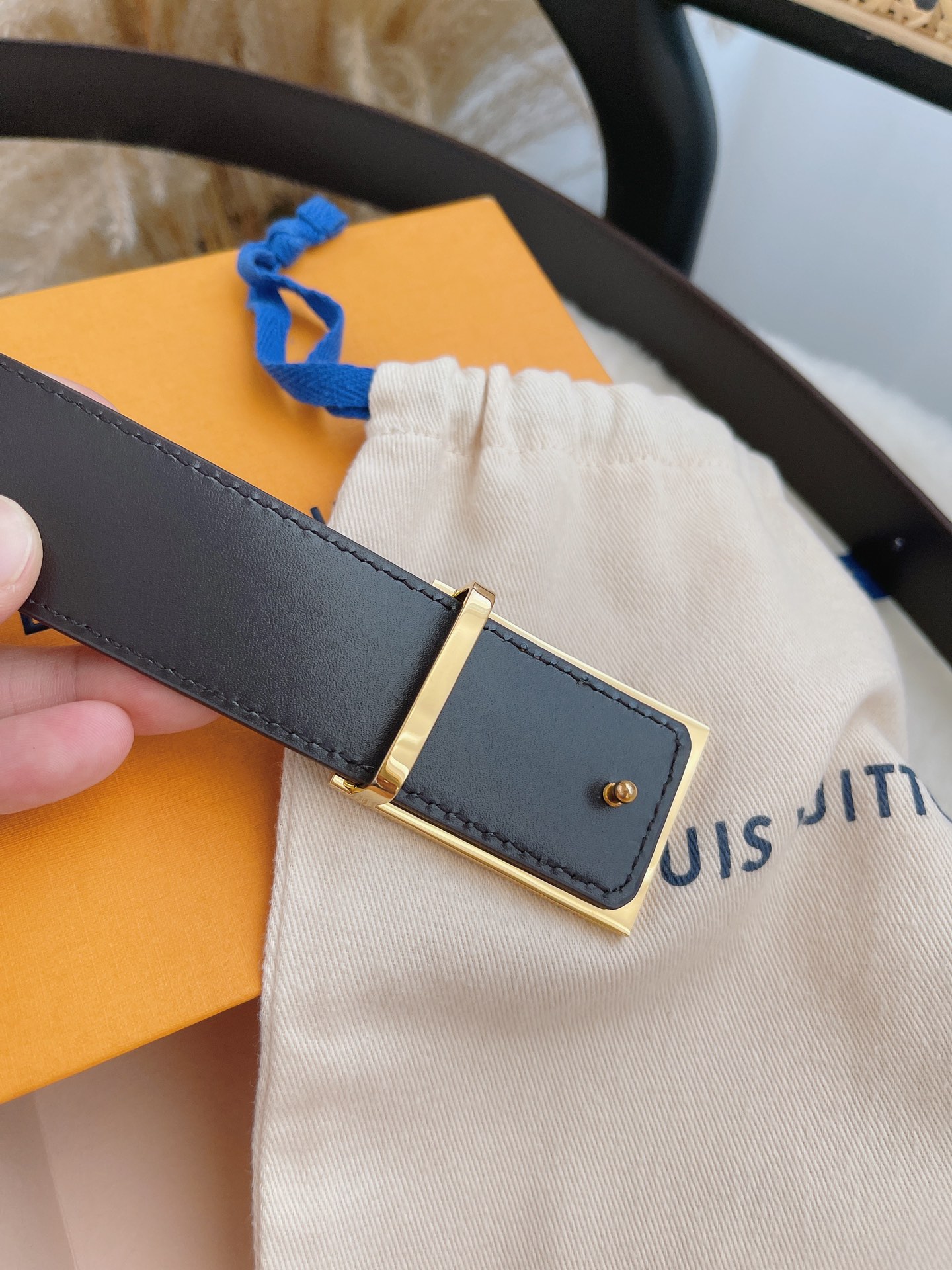 Louis Vuitton Male Leather Belt M-l