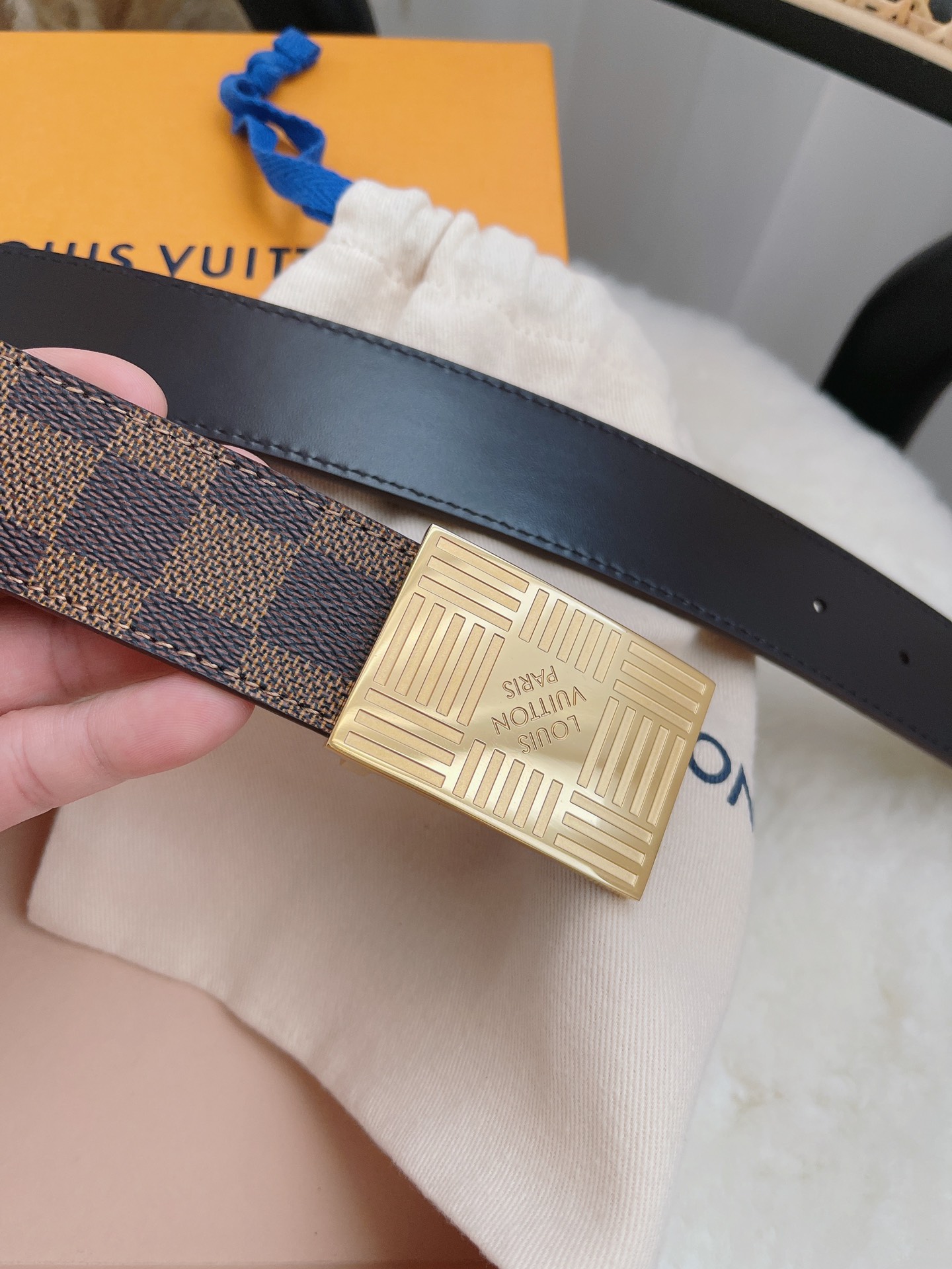 Louis Vuitton Male Leather Belt M-l