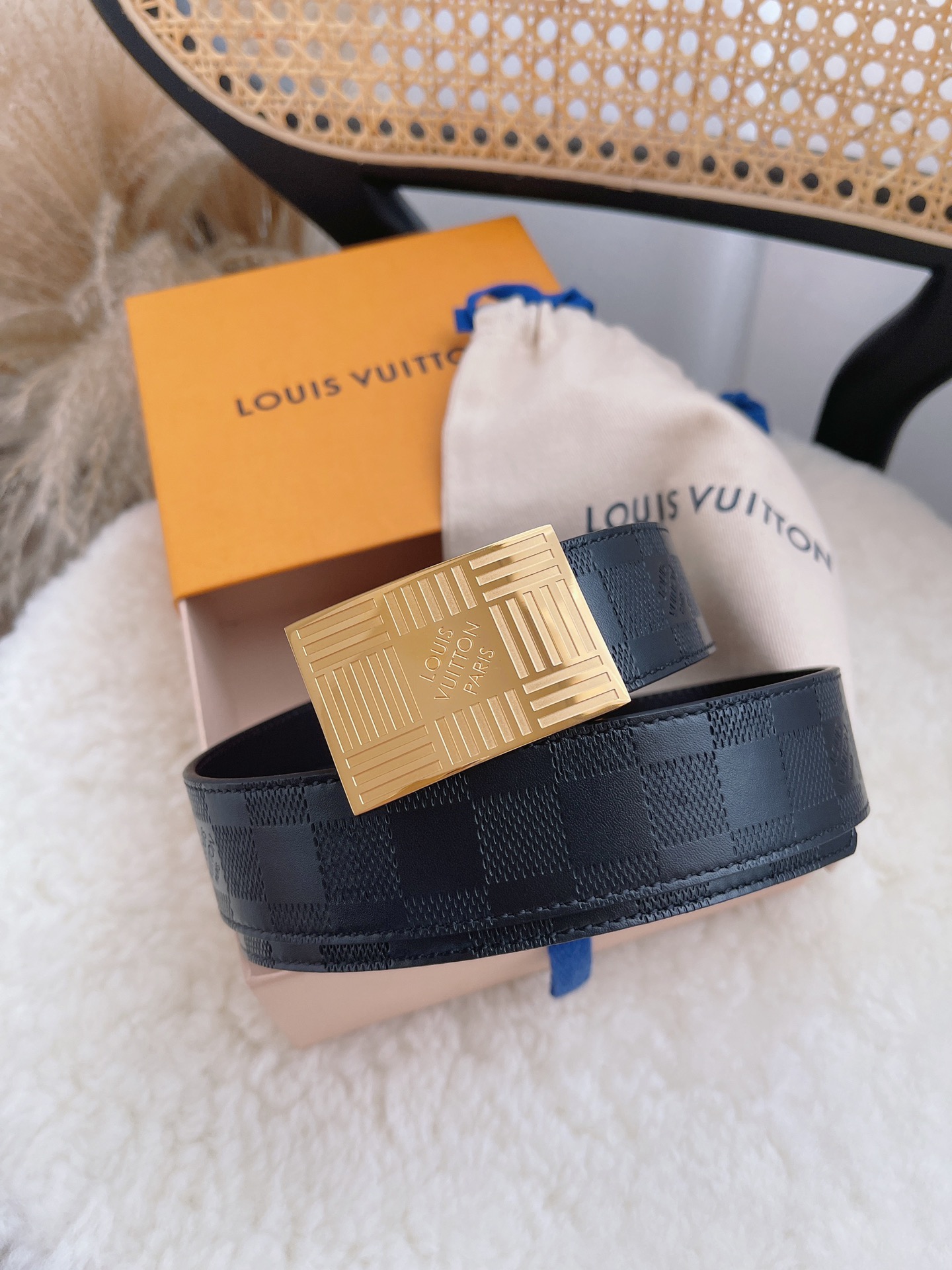 Louis Vuitton Male Leather Belt M-l