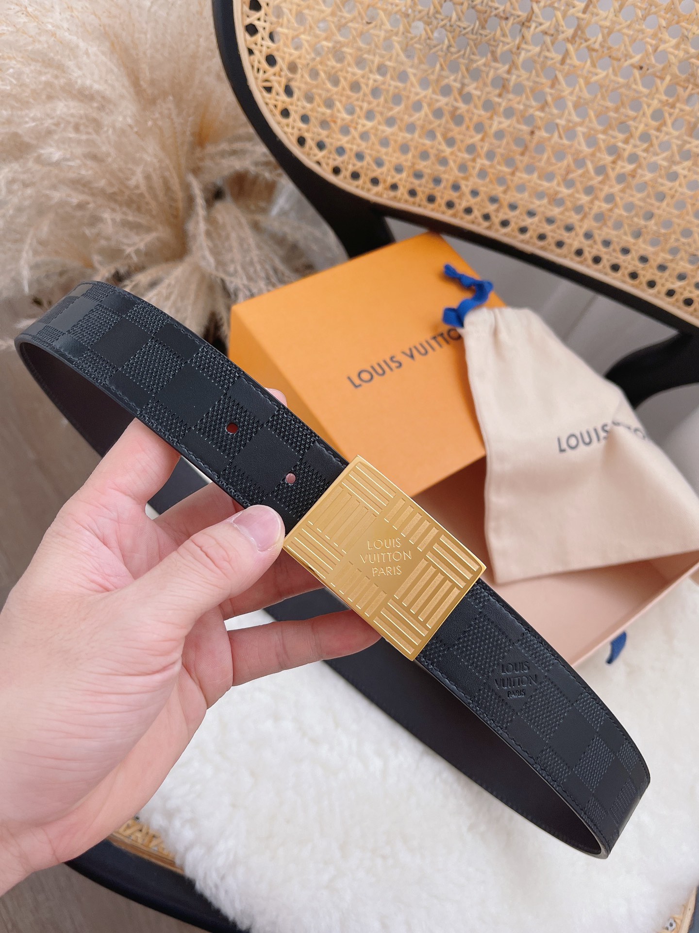 Louis Vuitton Male Leather Belt M-l