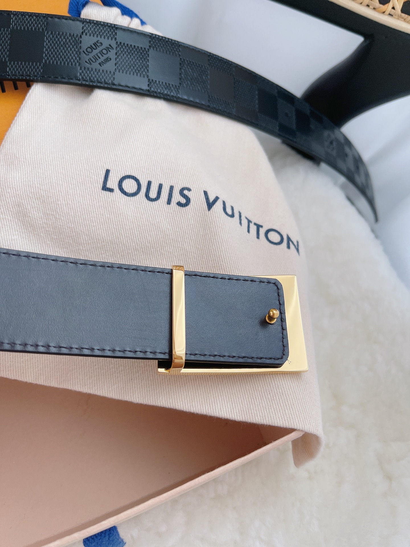 Louis Vuitton Male Leather Belt M-l