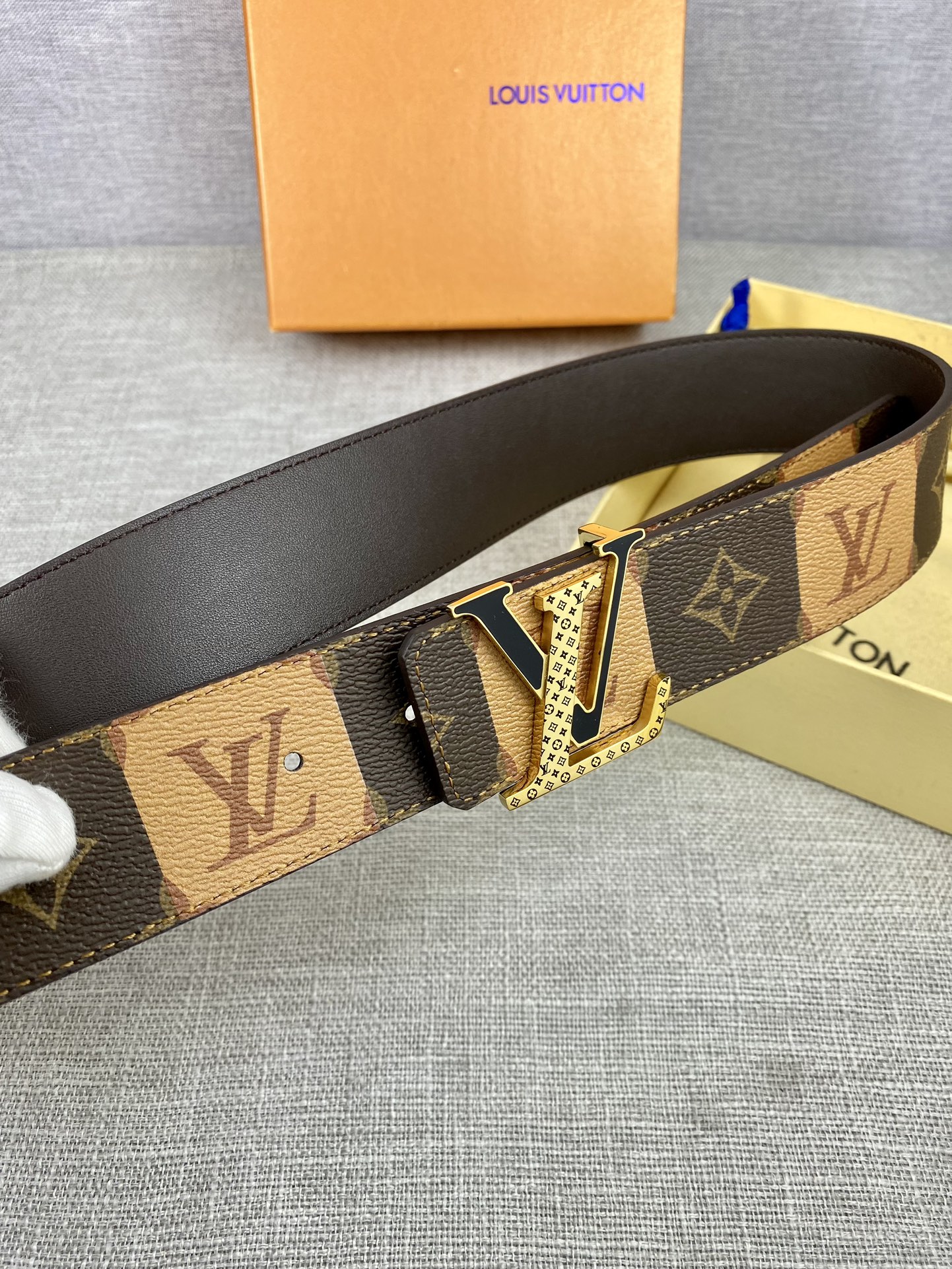 Louis Vuitton Male Basic Belt Cow Leather S-m-l