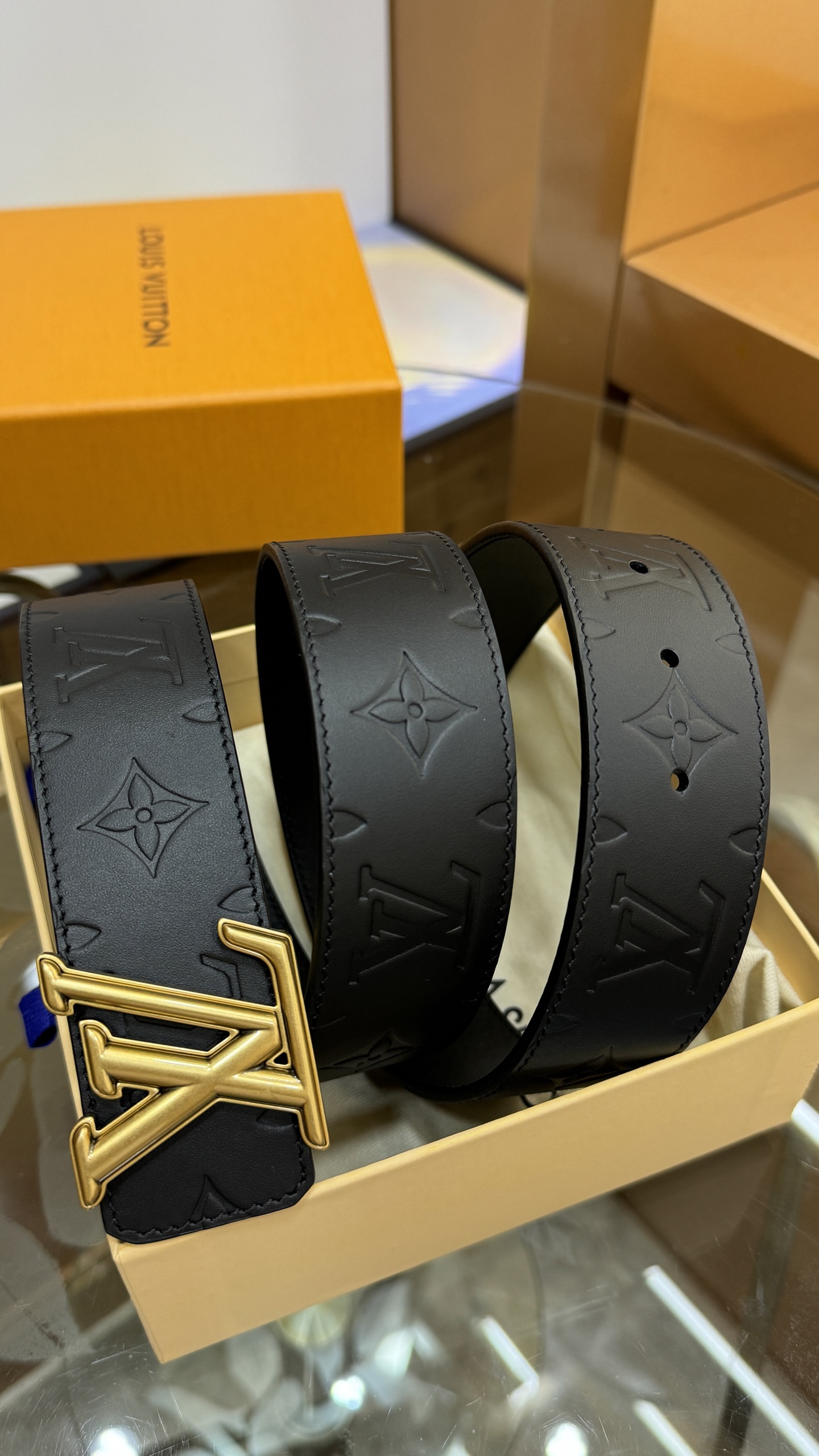 Louis Vuitton Male Basic Belt Cow Leather Black S-m-l