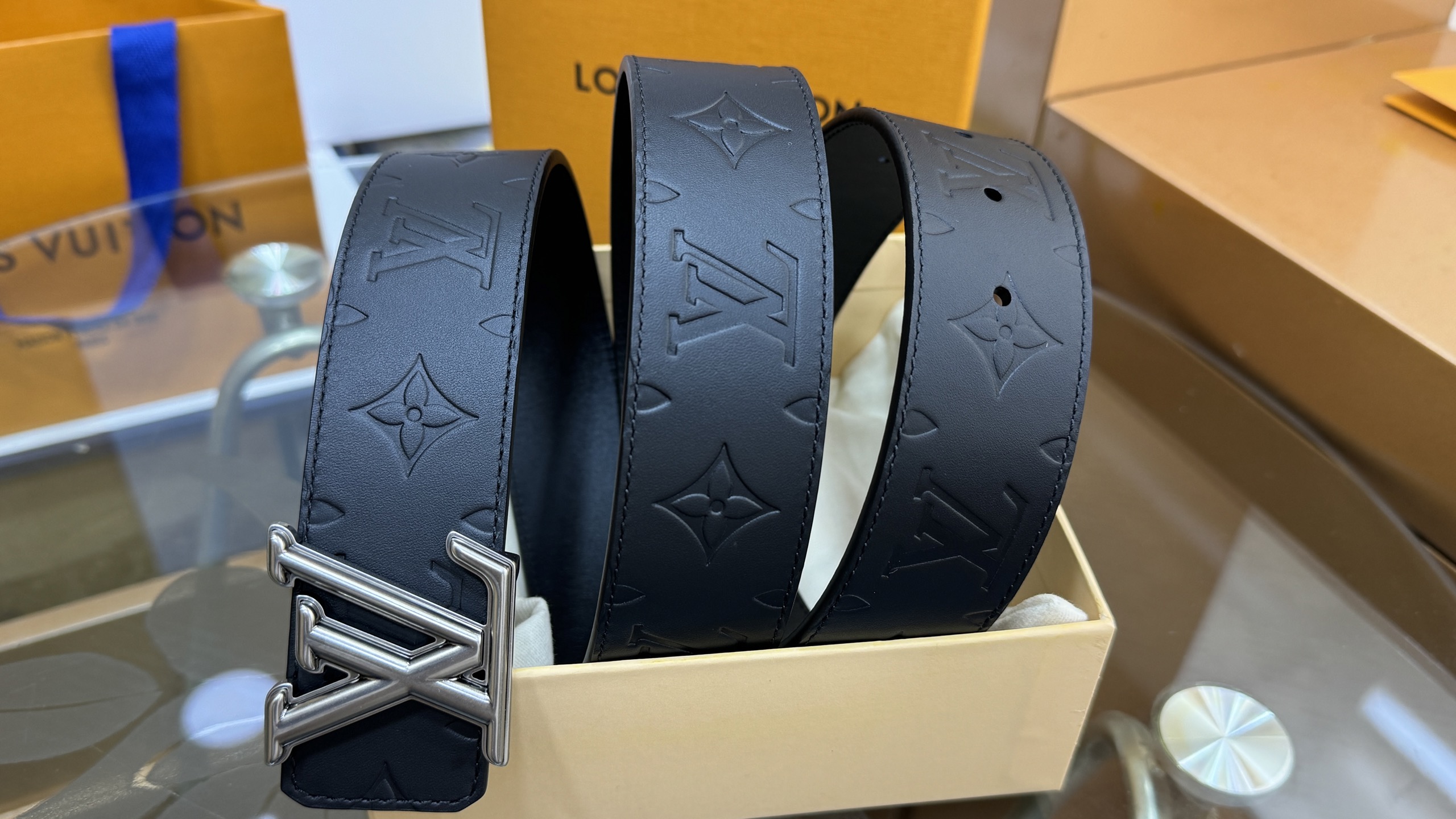 Louis Vuitton Male Basic Belt Cow Leather Black S-m-l