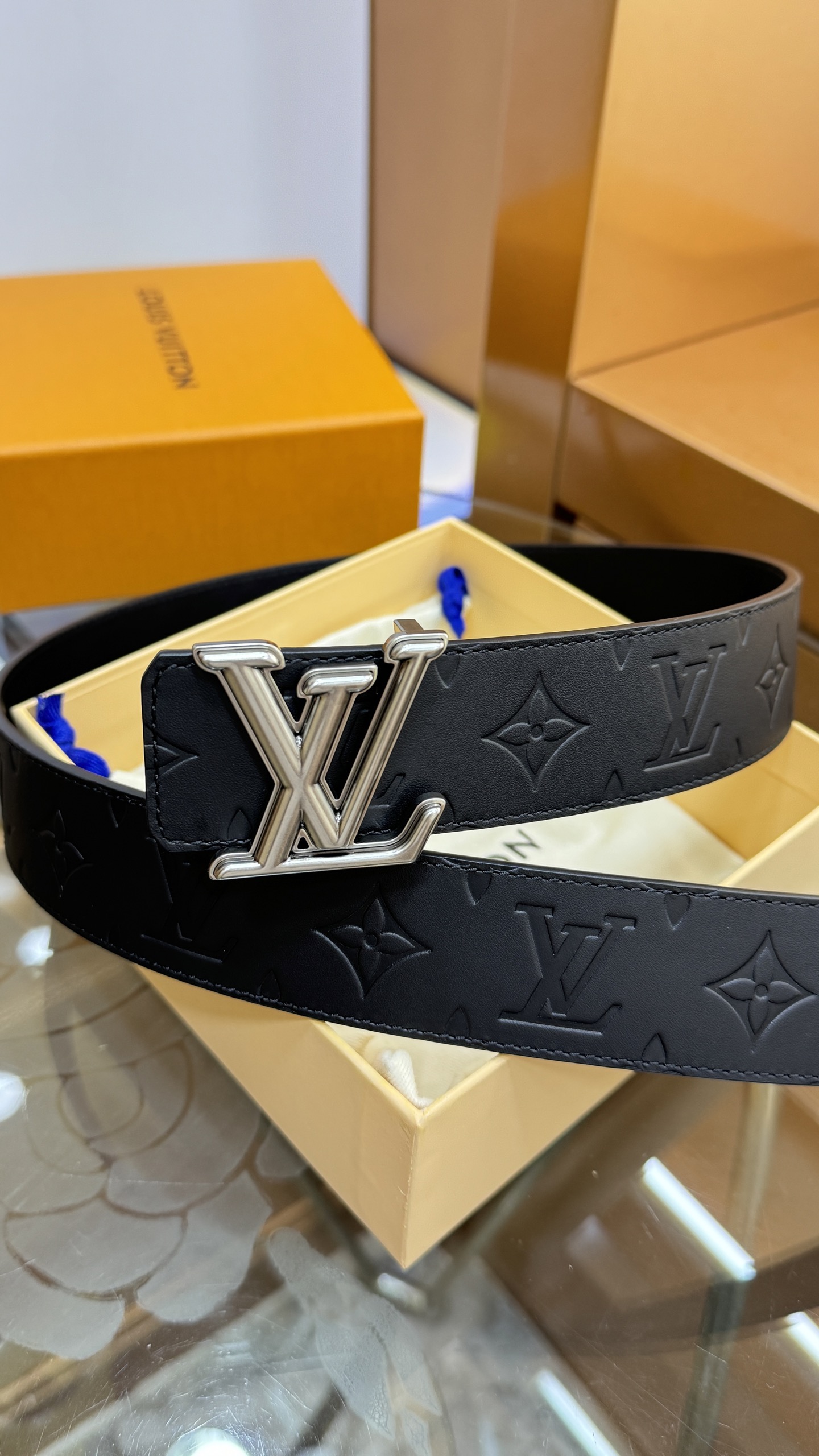 Louis Vuitton Male Basic Belt Cow Leather Black S-m-l