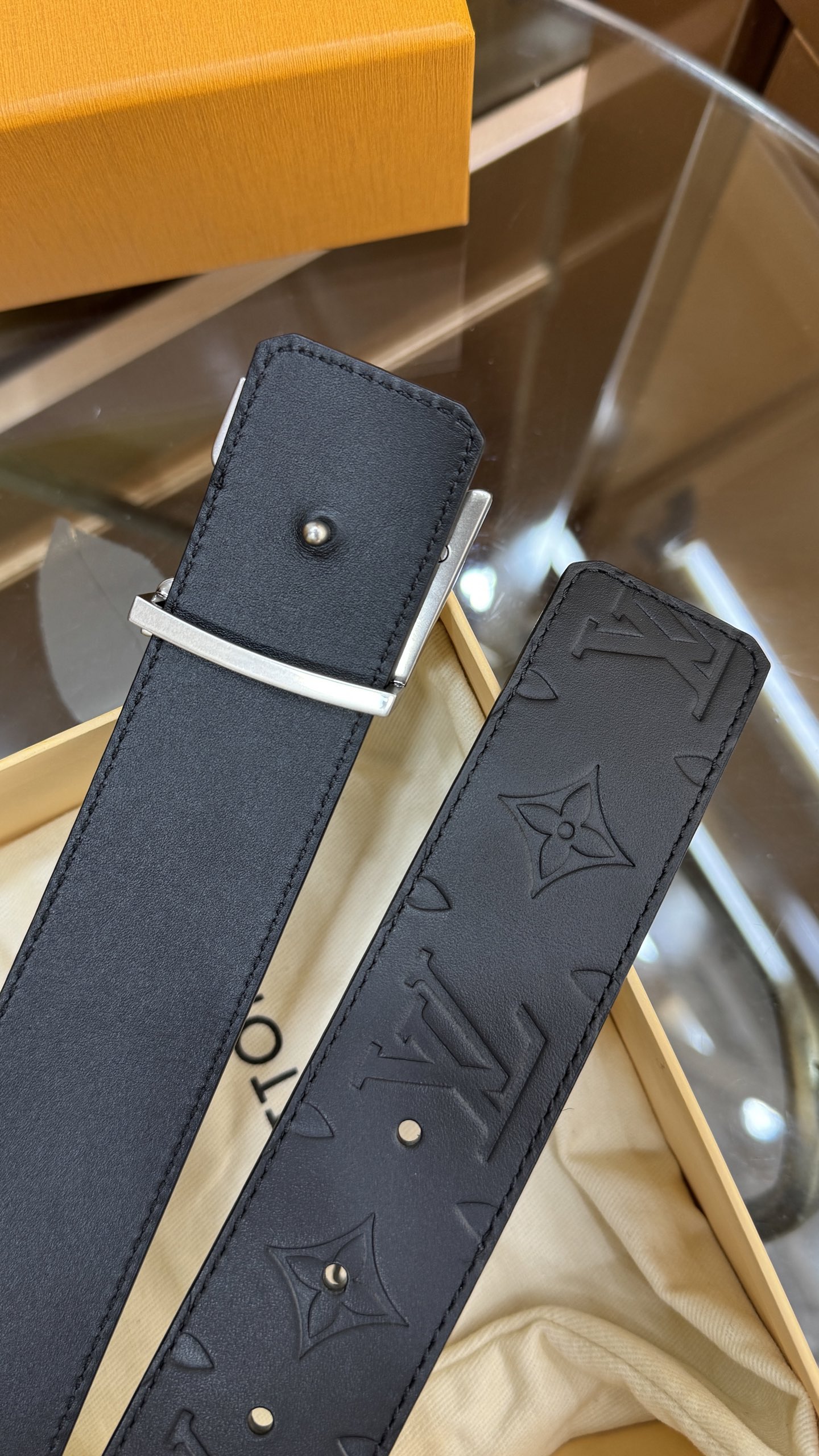 Louis Vuitton Male Basic Belt Cow Leather Black S-m-l