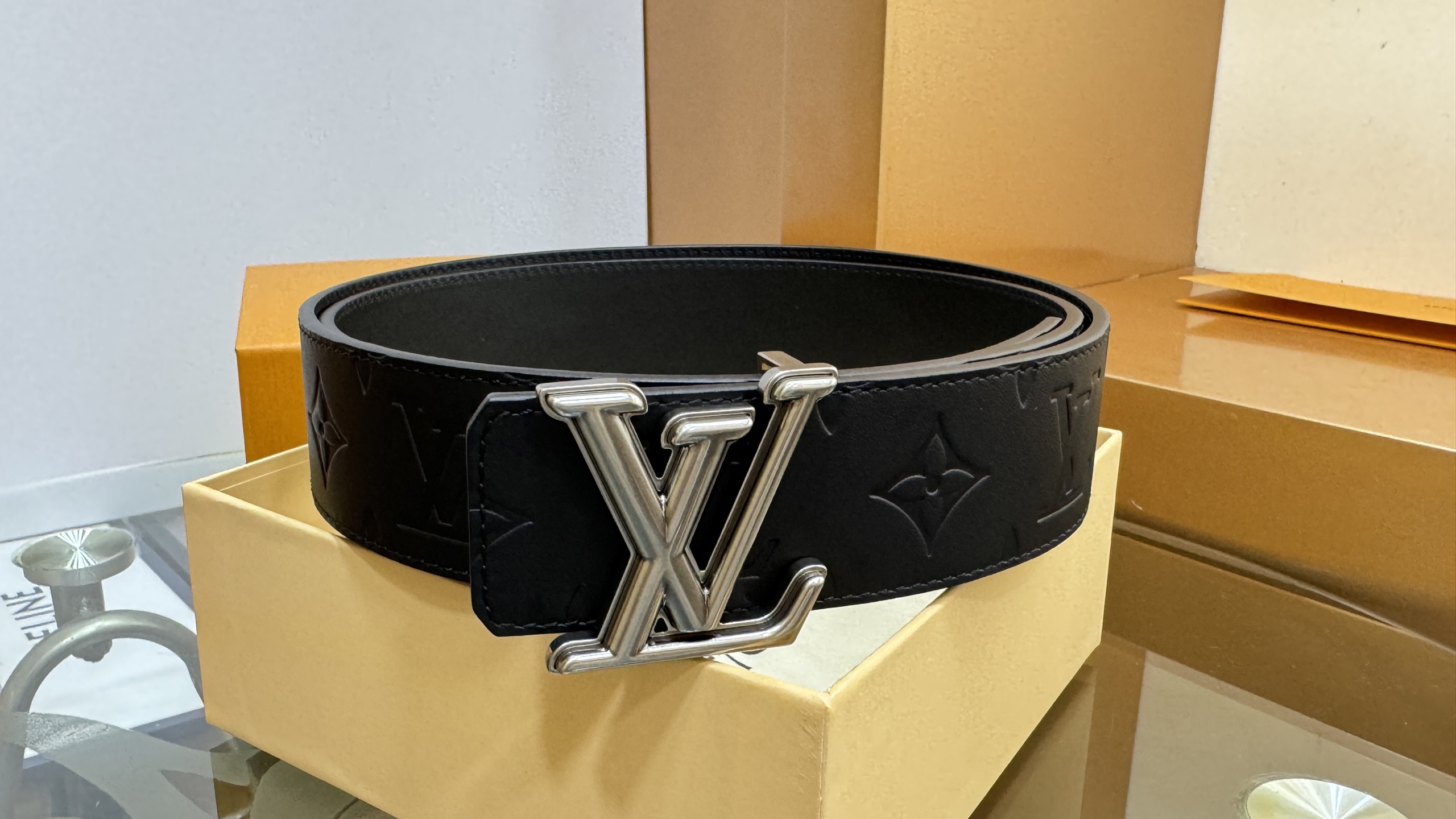 Louis Vuitton Male Basic Belt Cow Leather Black S-m-l