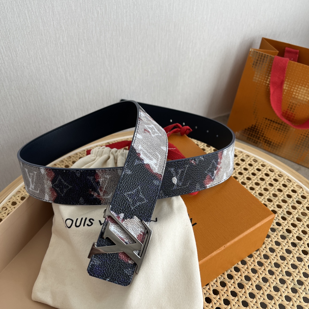 Louis Vuitton Male Basic Belt Cow Leather M