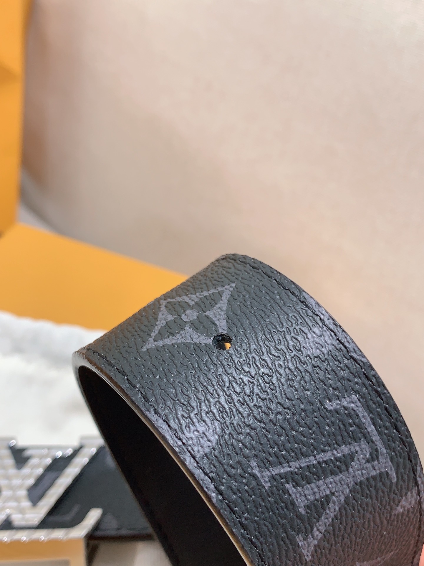 Louis Vuitton Male Leather Belt Cow Leather L