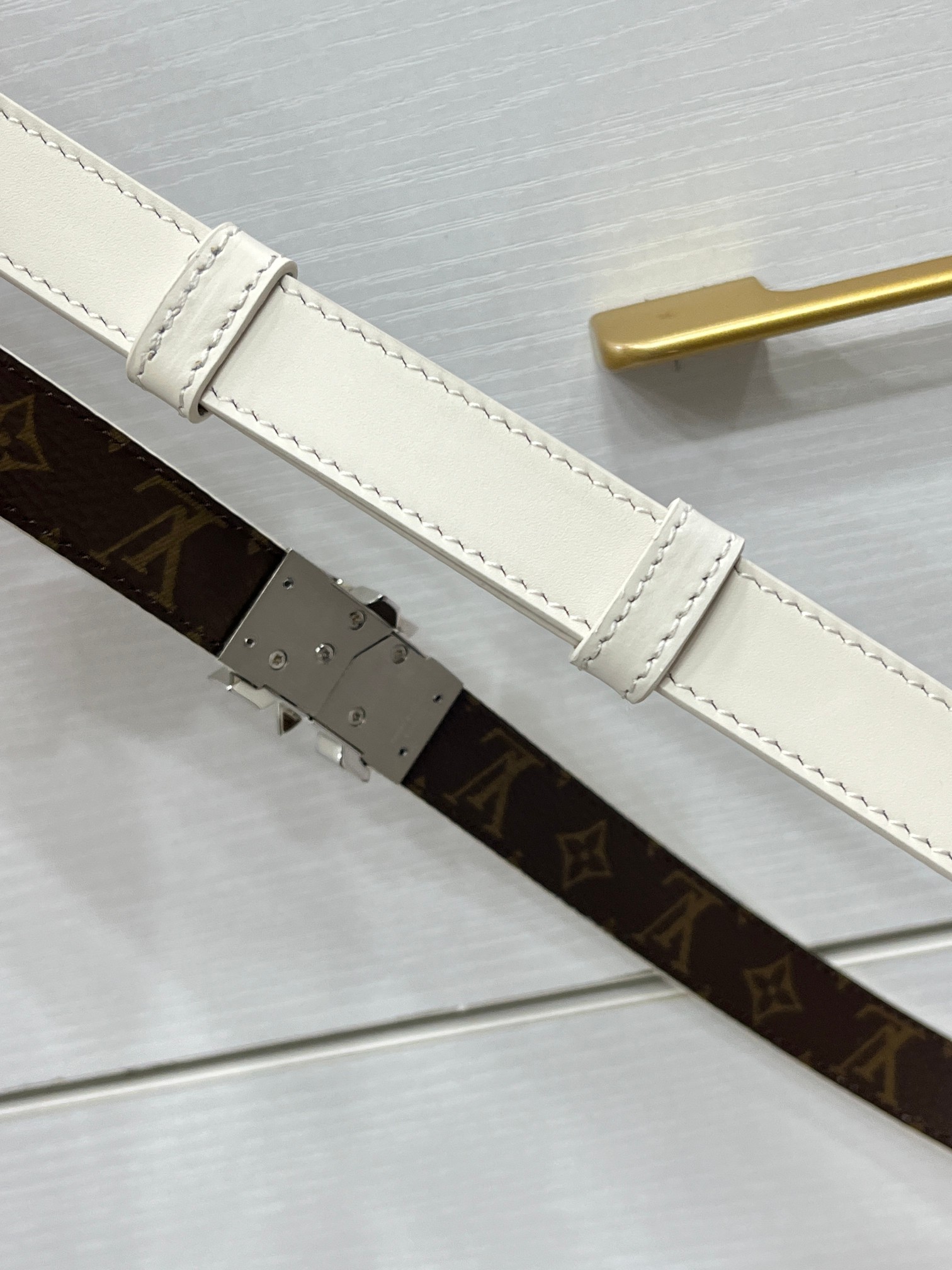 Louis Vuitton Female Basic Belt Adjustable M-l