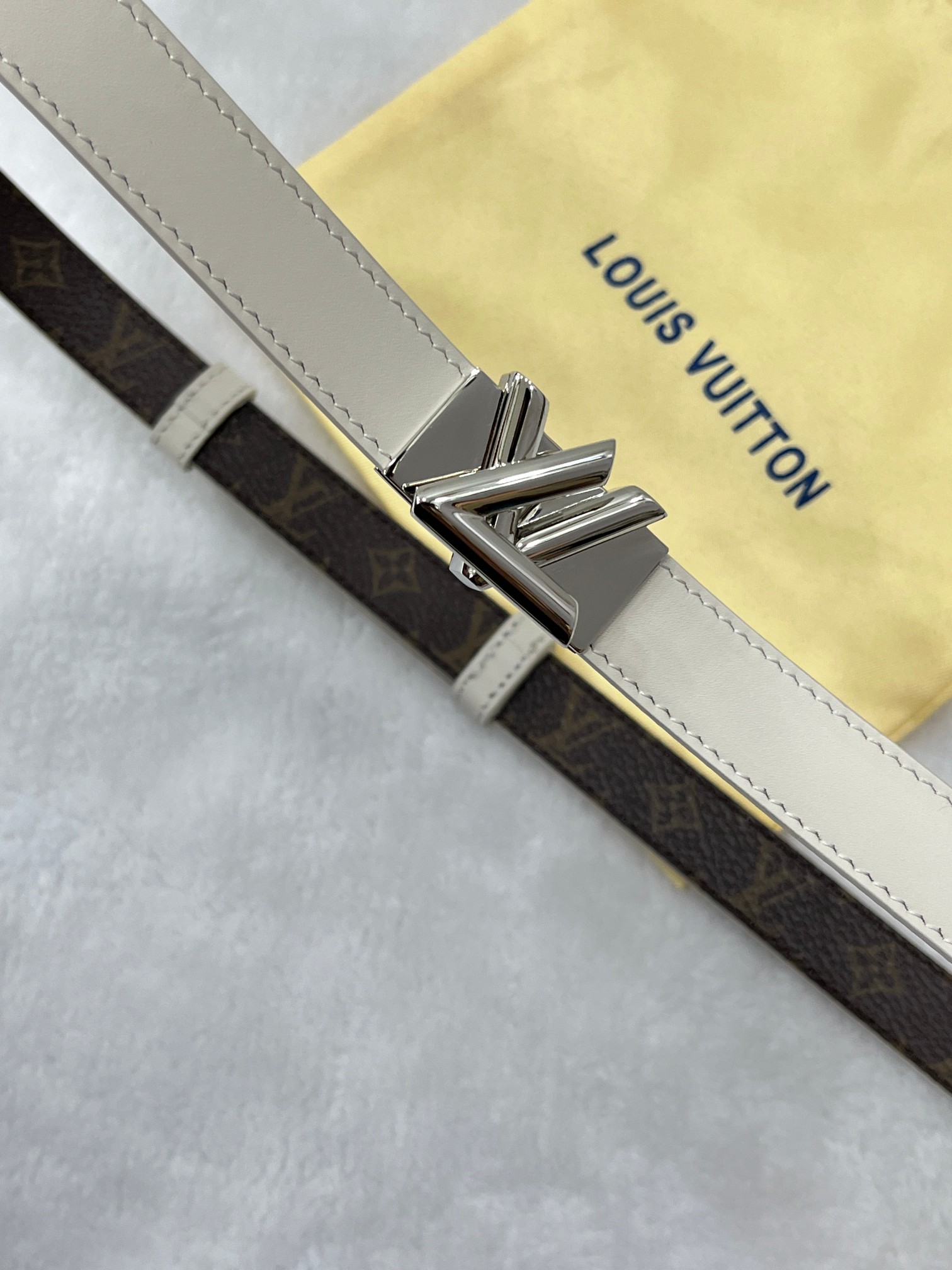 Louis Vuitton Female Basic Belt Adjustable M-l