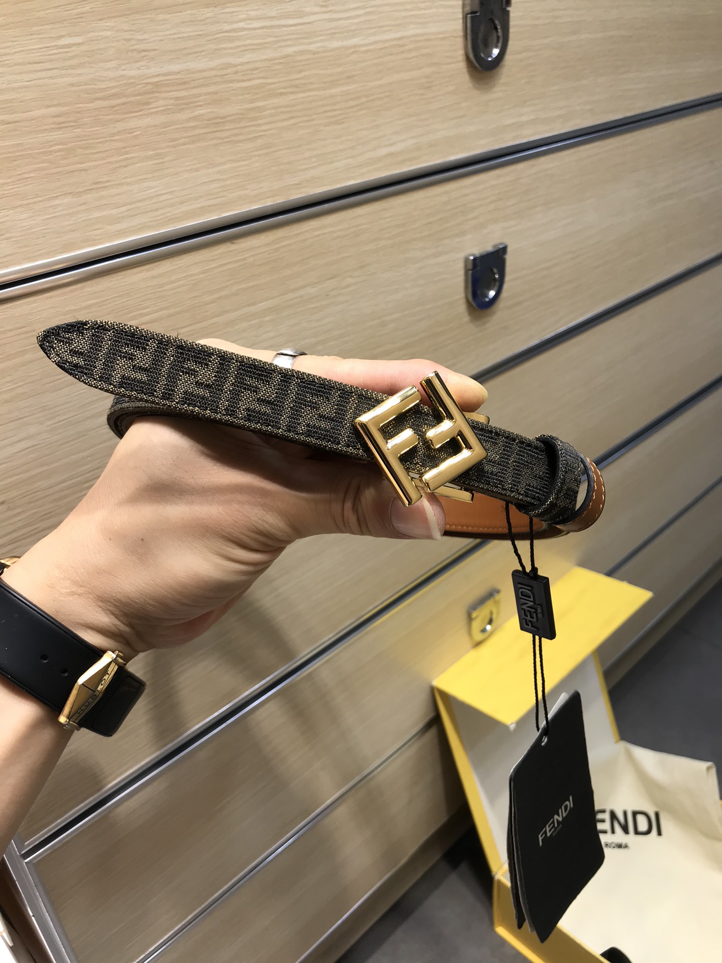 Fendi Female Leather Belt Cow Leather Black 20mm