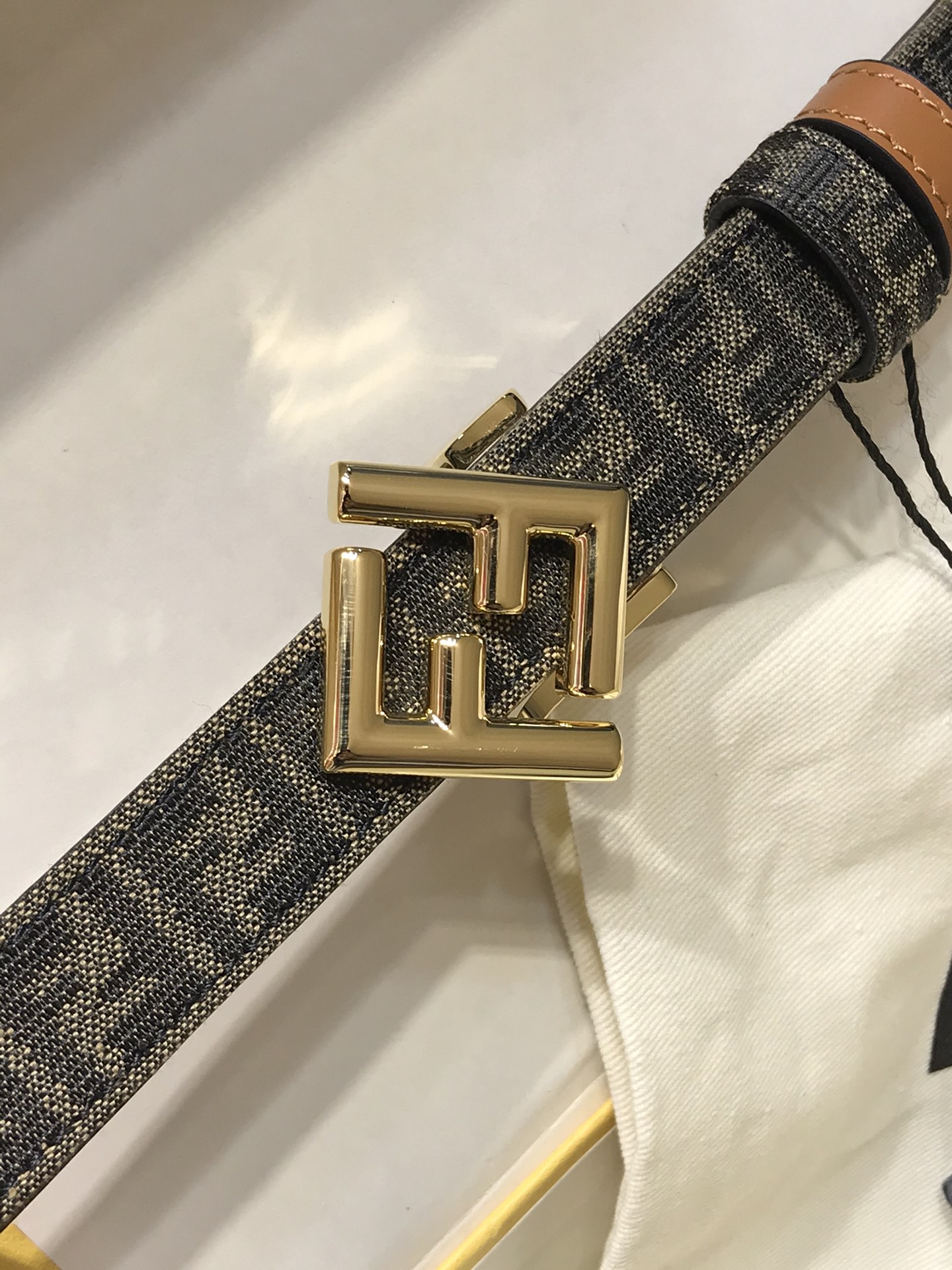 Fendi Female Leather Belt Cow Leather Black 20mm