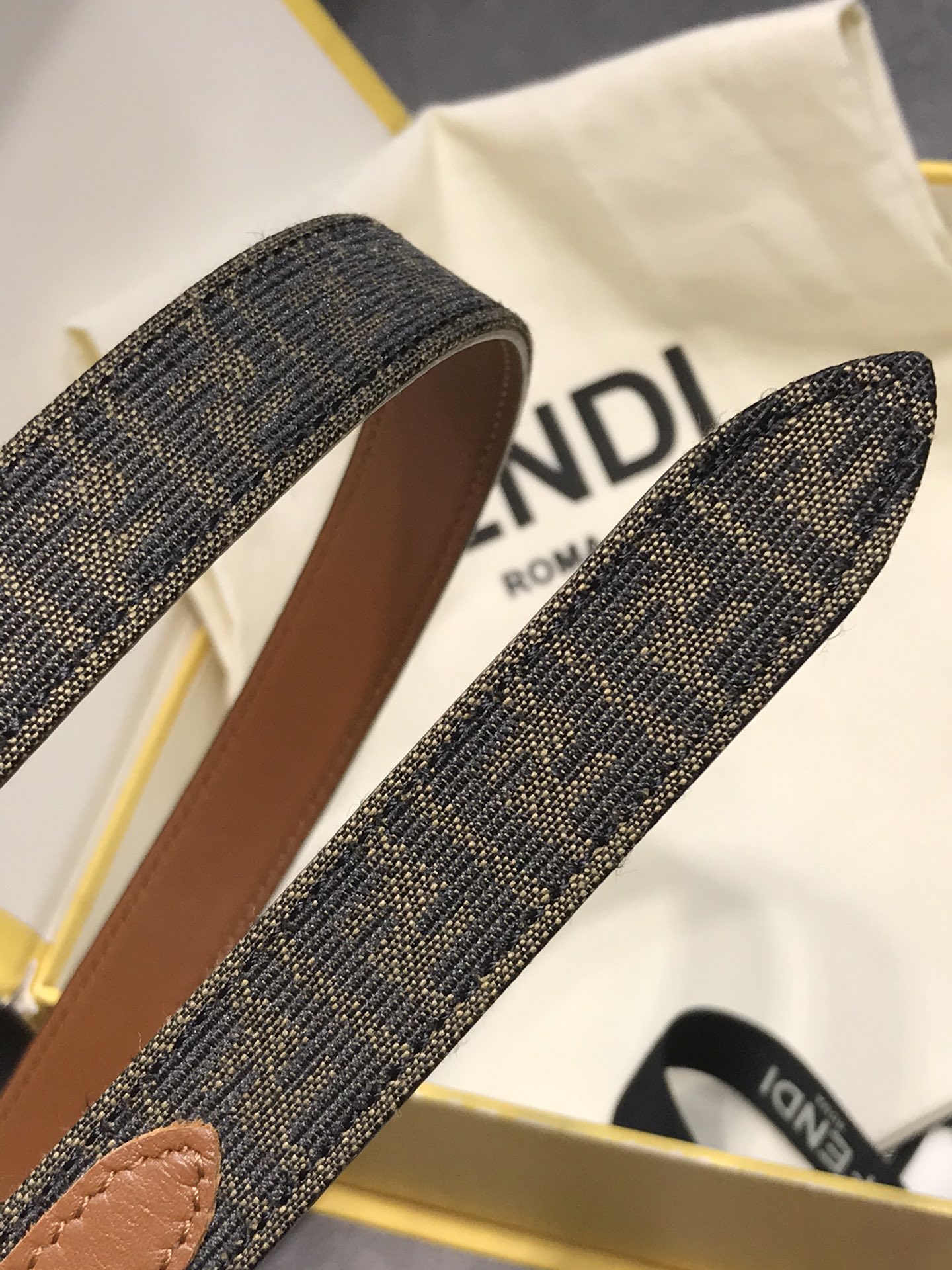 Fendi Female Leather Belt Cow Leather Black 20mm