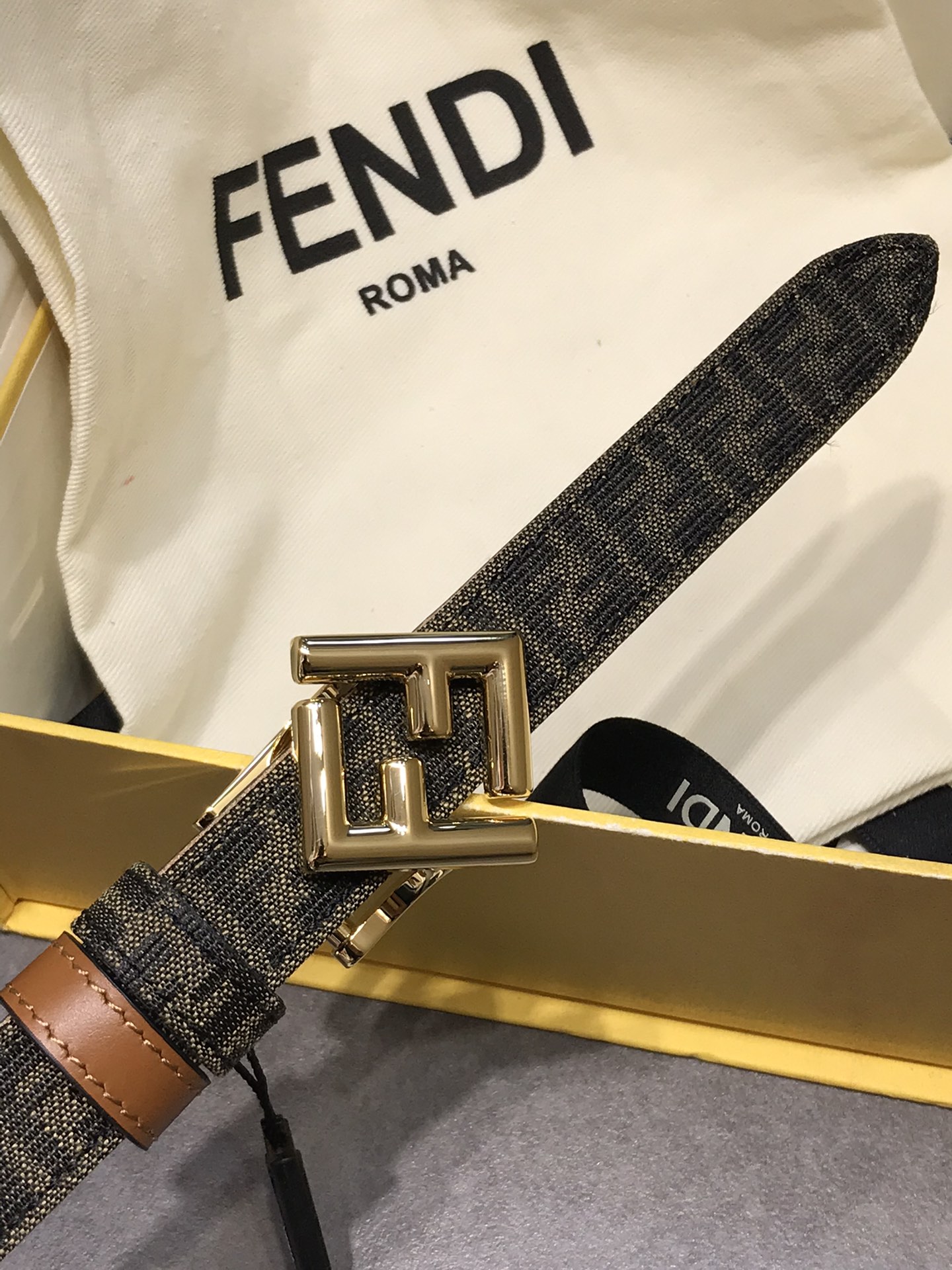 Fendi Female Leather Belt Cow Leather Black 20mm