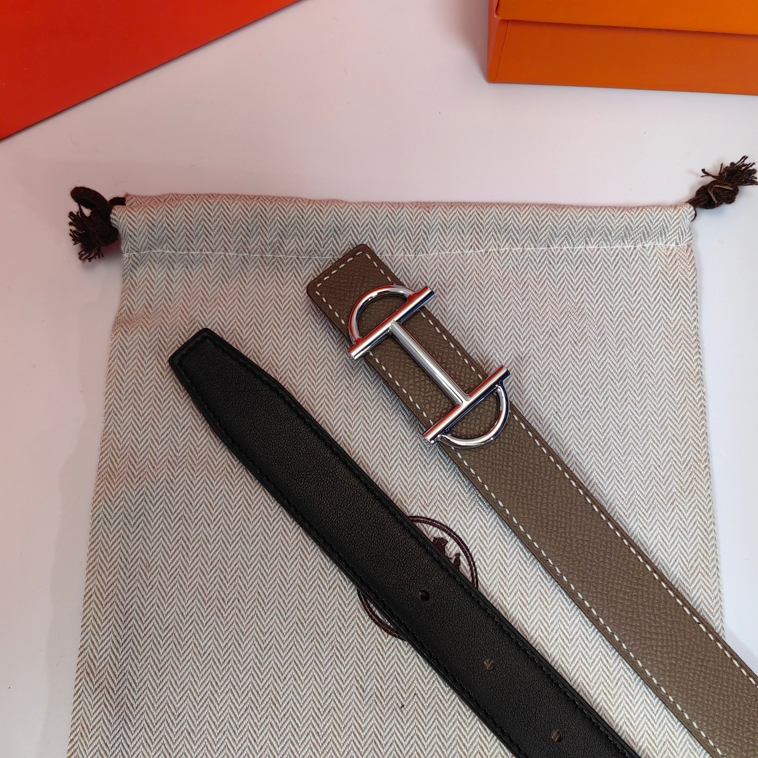Hermès Female Basic Belt Cow Leather M