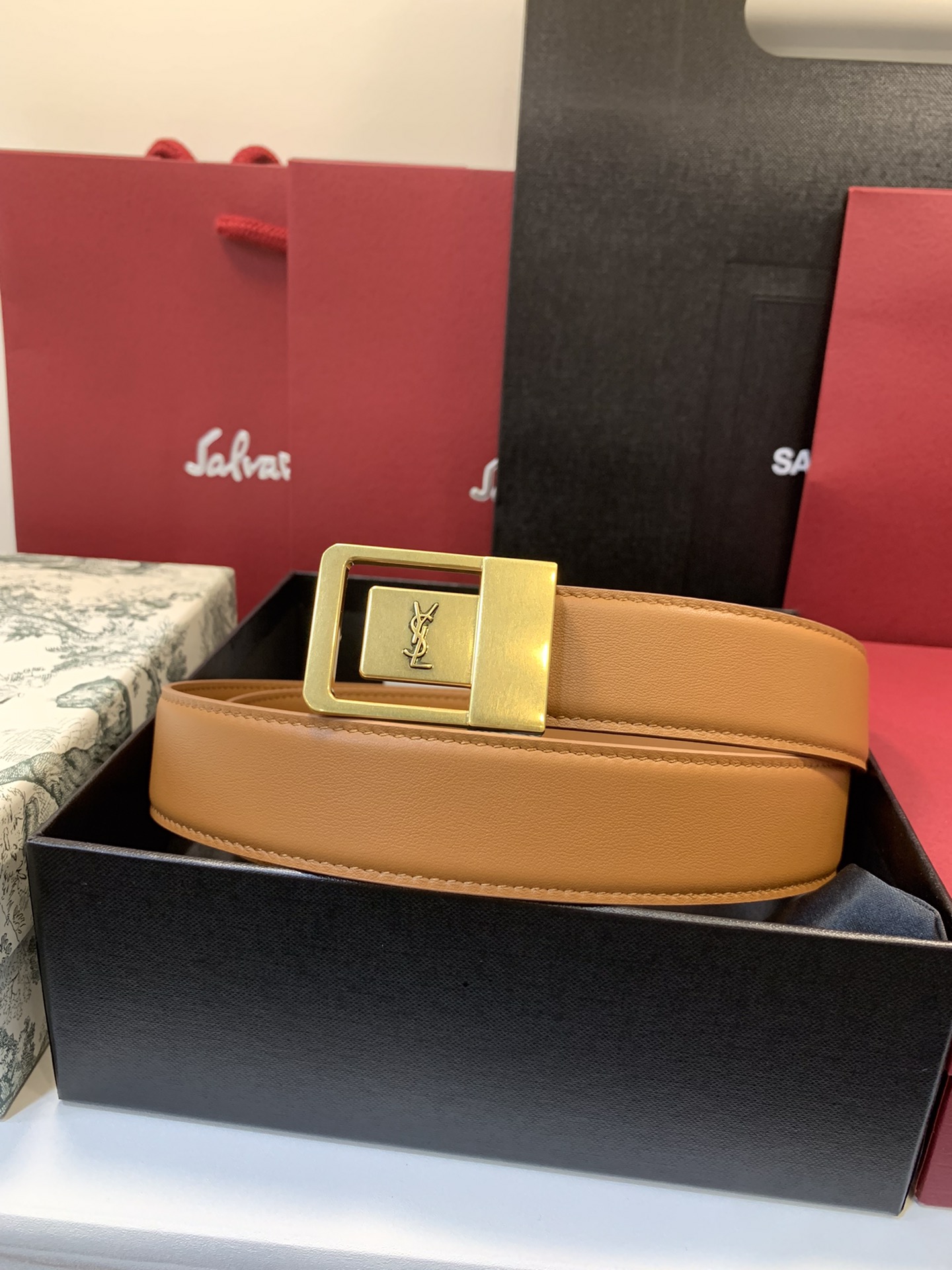 Saint Laurent Female Basic Belt Cow Leather Black Adjustable S-l