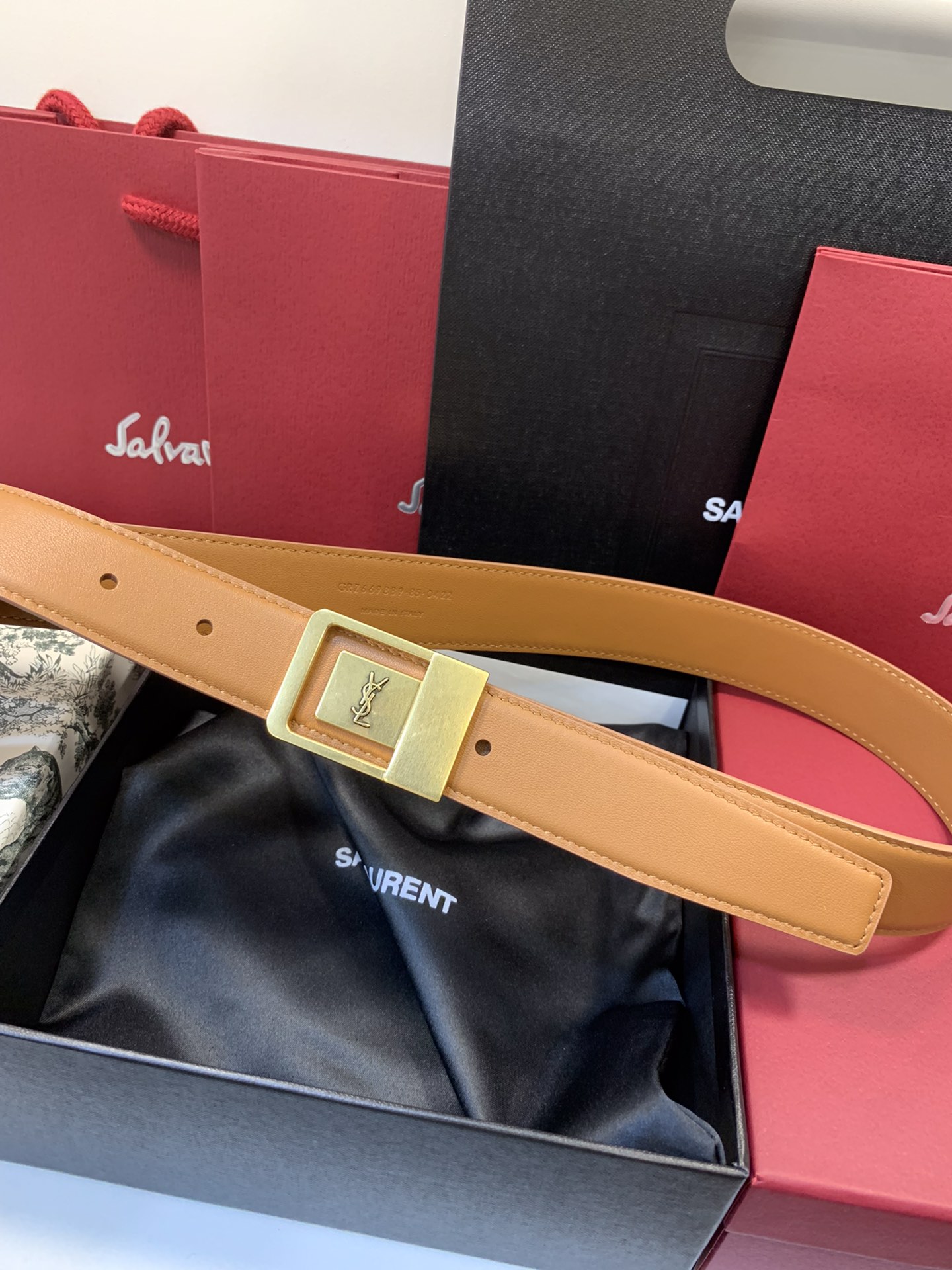 Saint Laurent Female Basic Belt Cow Leather Black Adjustable S-l