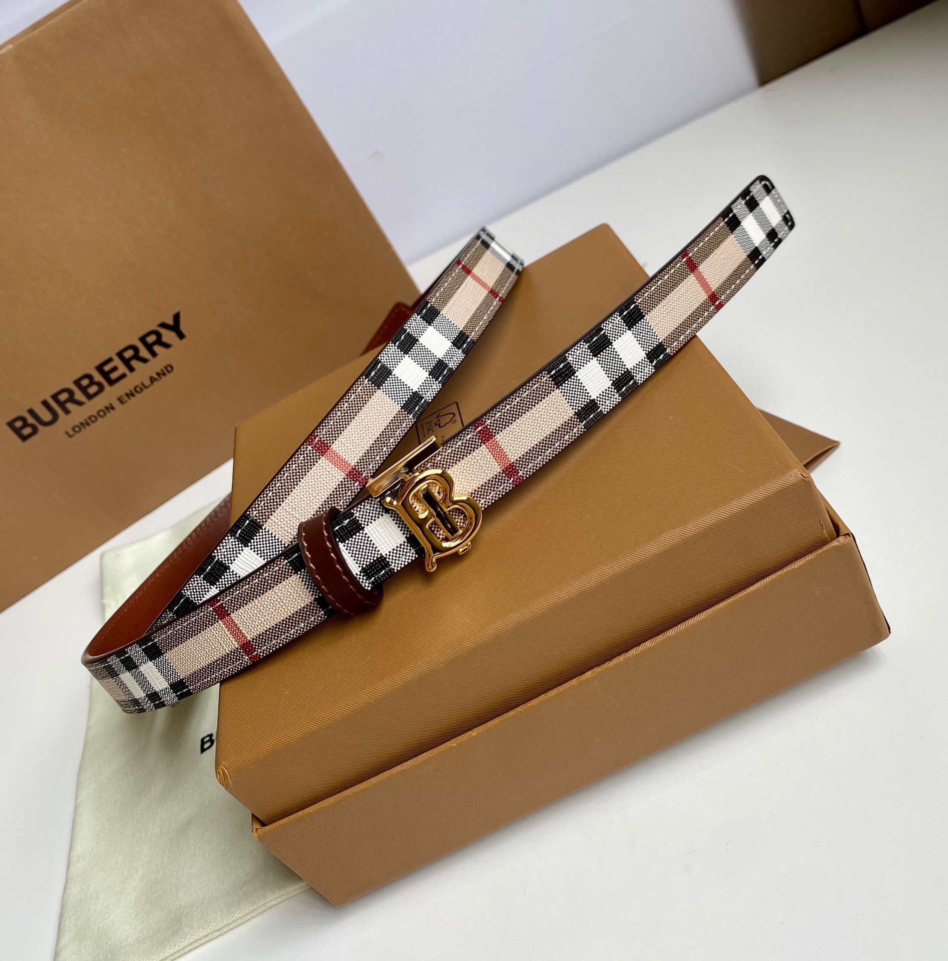 Burberry Female Basic Belt M
