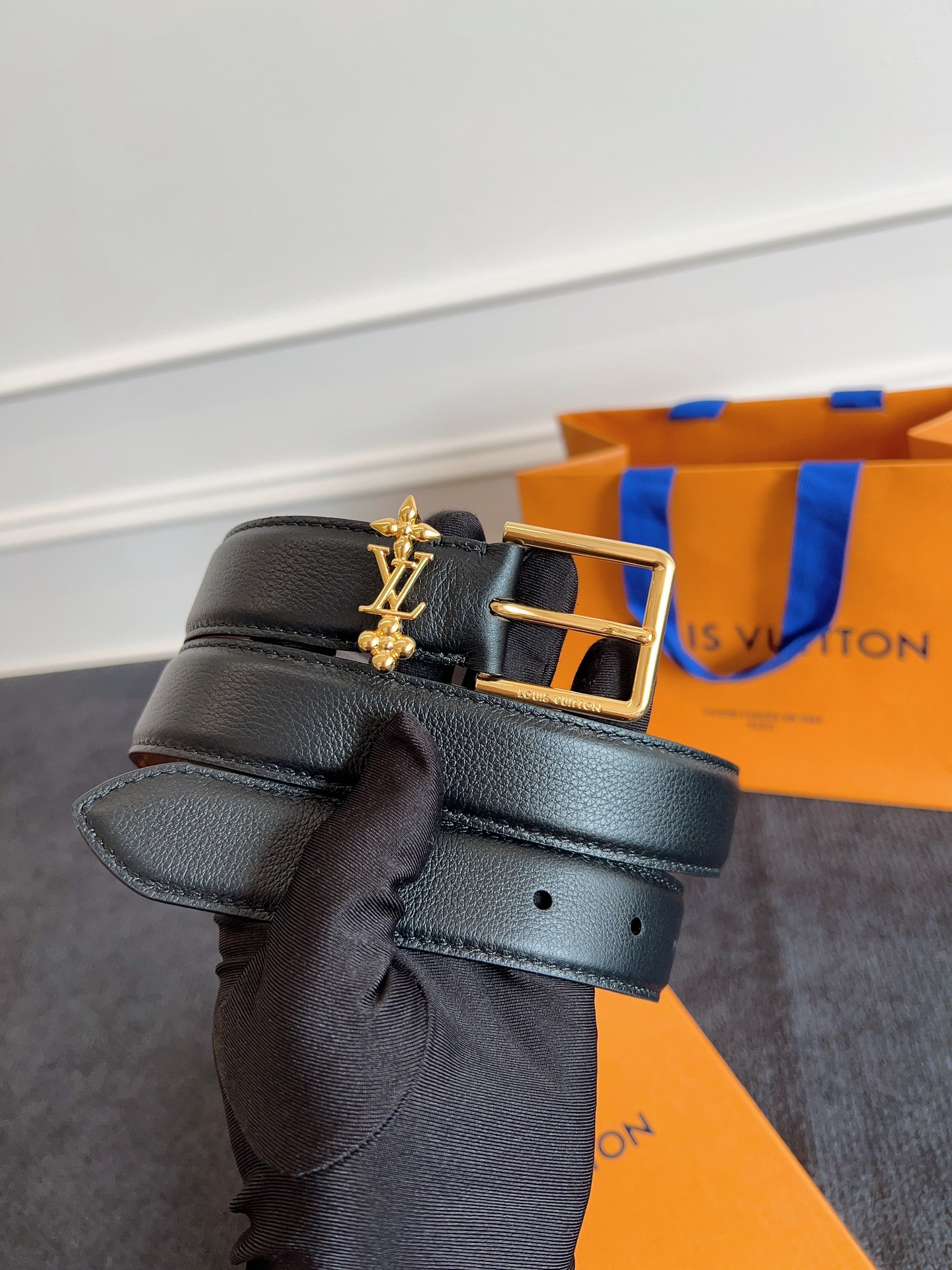 Louis Vuitton Female Basic Belt M-l