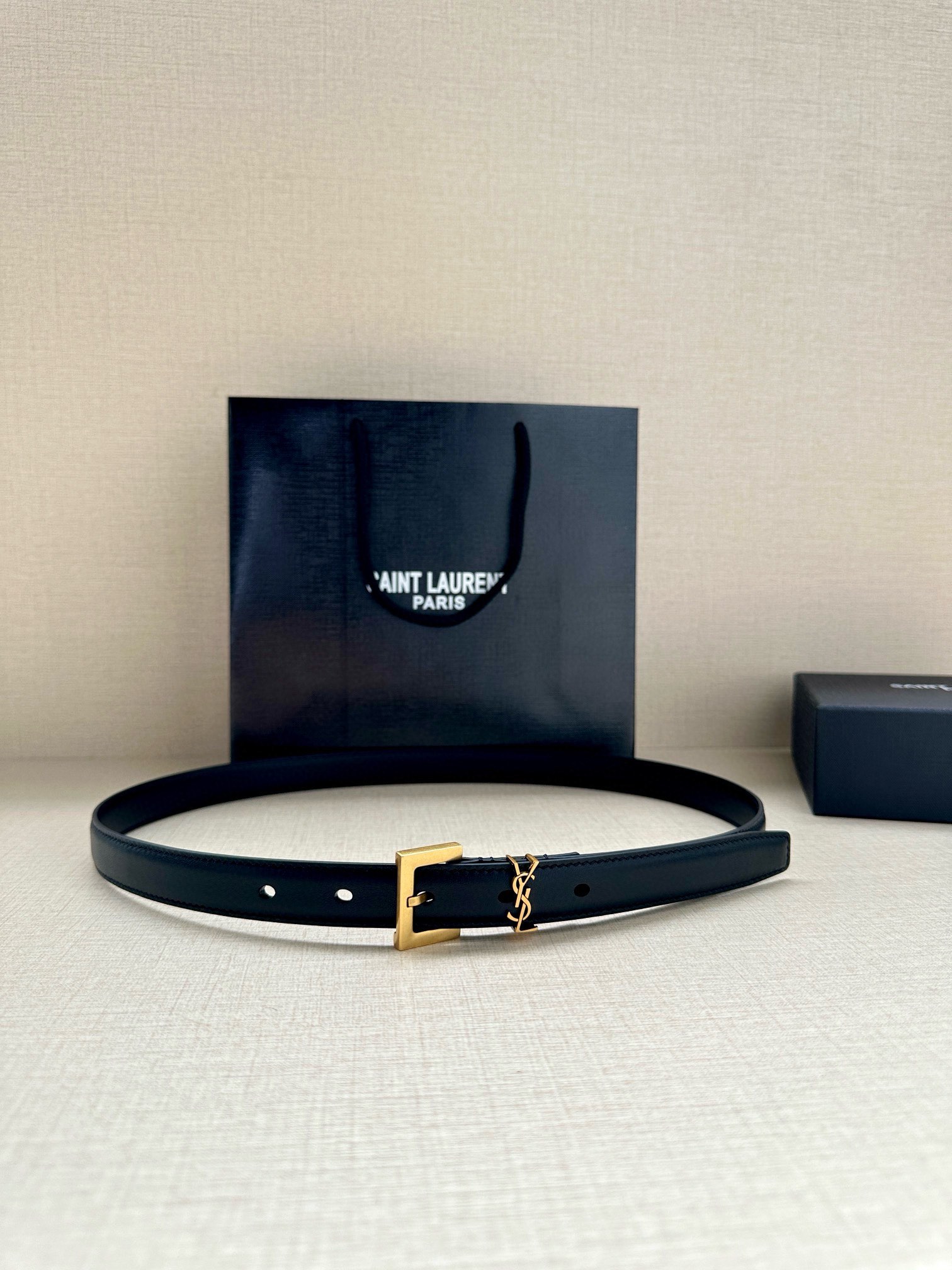 Saint Laurent Female Basic Belt Cow Leather Black Adjustable M