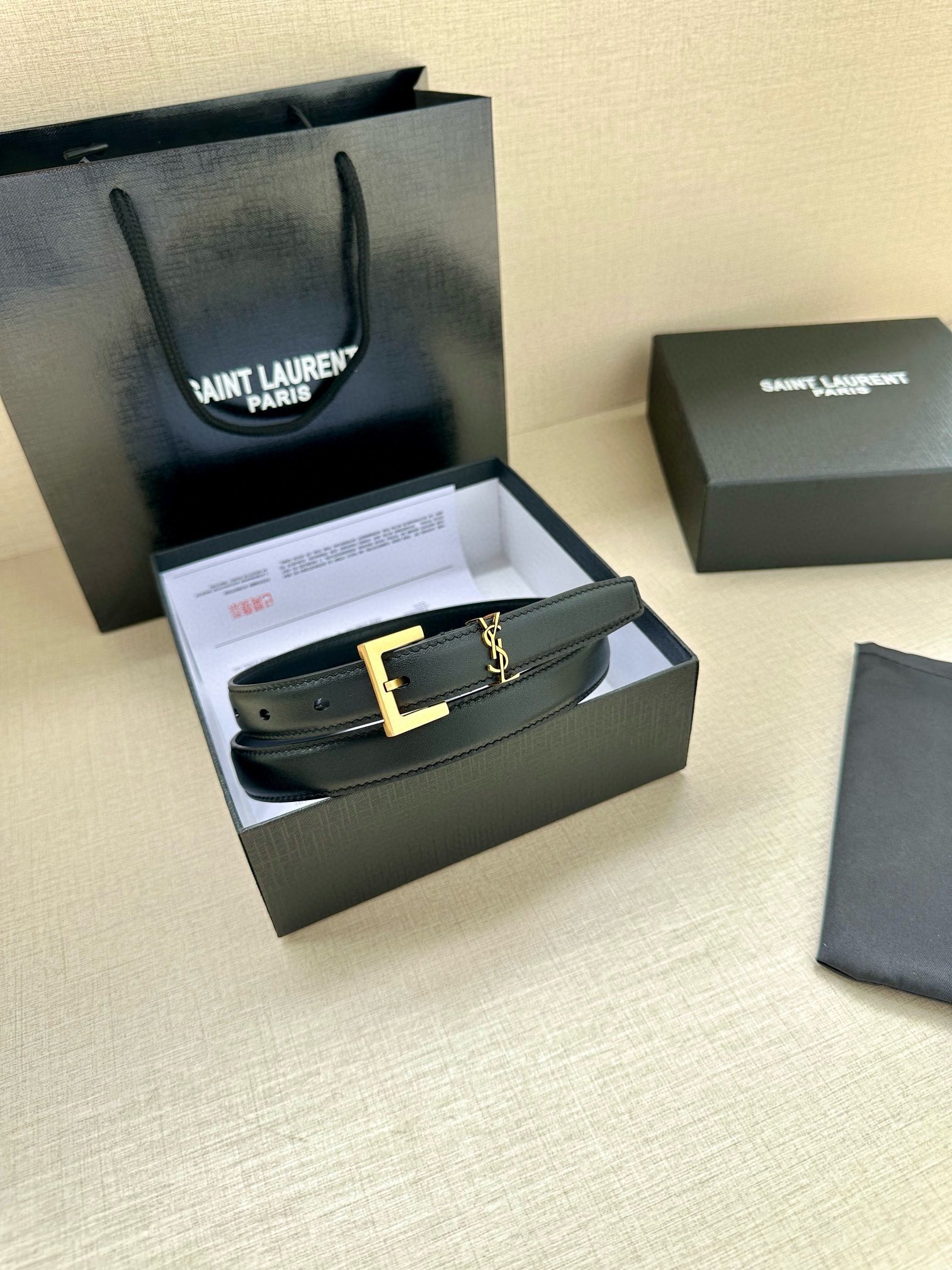 Saint Laurent Female Basic Belt Cow Leather Black Adjustable M