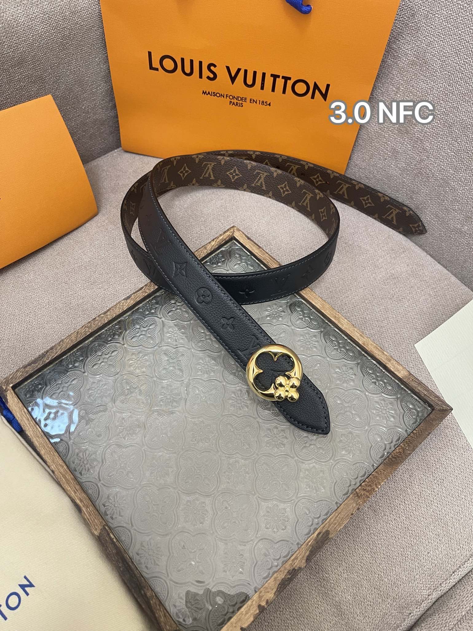 Louis Vuitton Female Basic Belt Cow Leather M-l