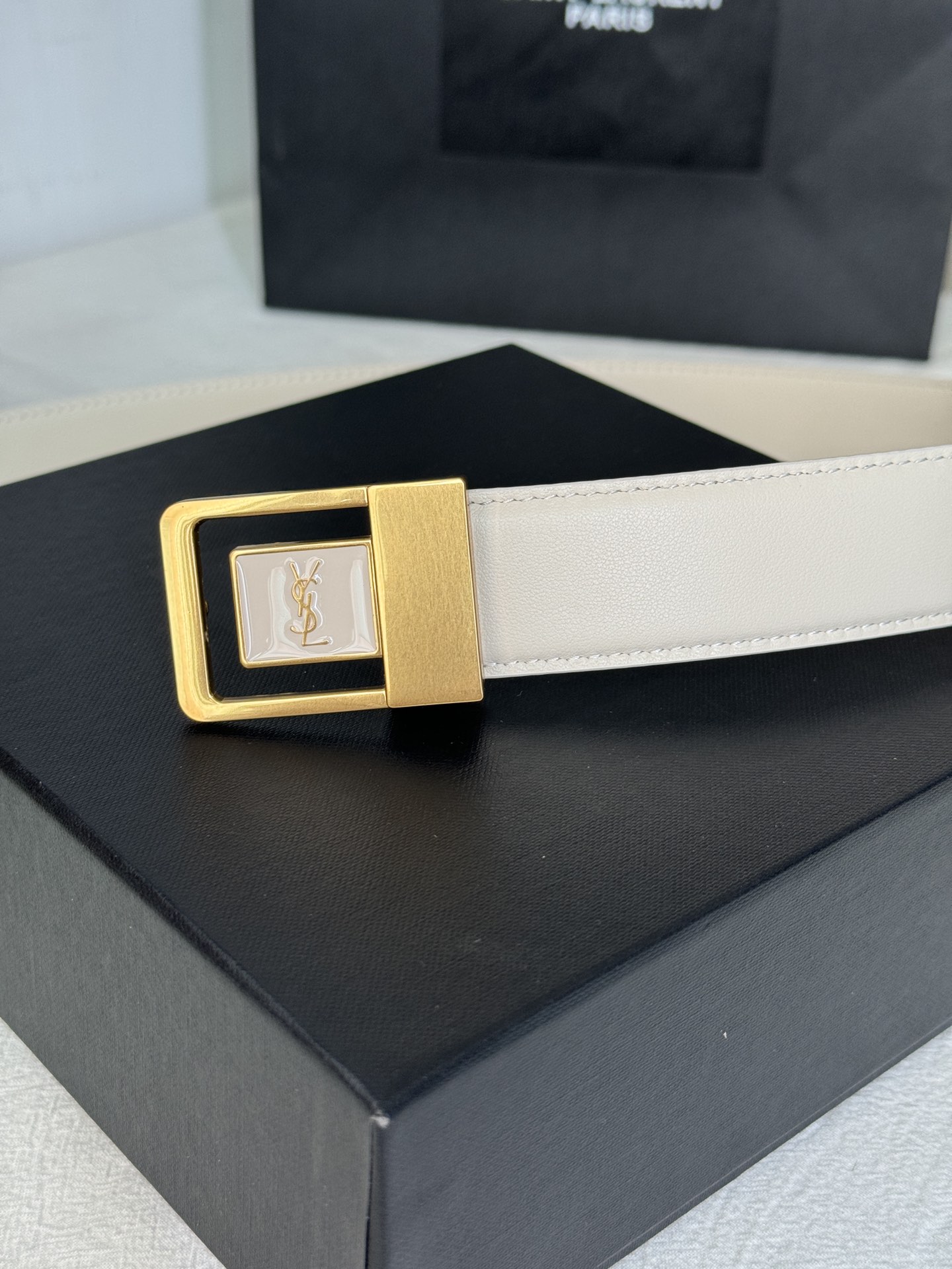 Saint Laurent Female Basic Belt Cow Leather Adjustable S-m-l