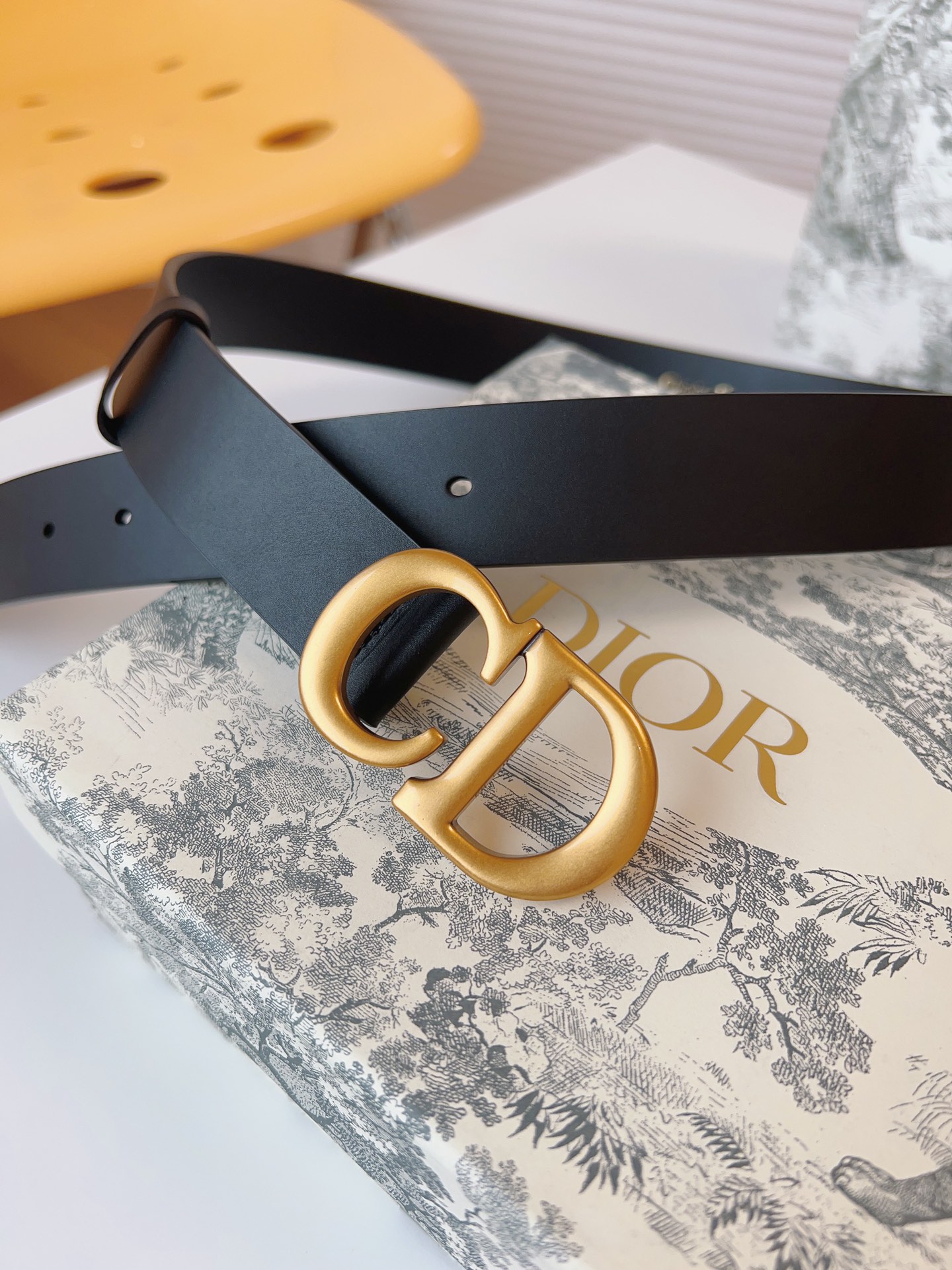 Dior Female Leather Belt Cow Leather Gold M