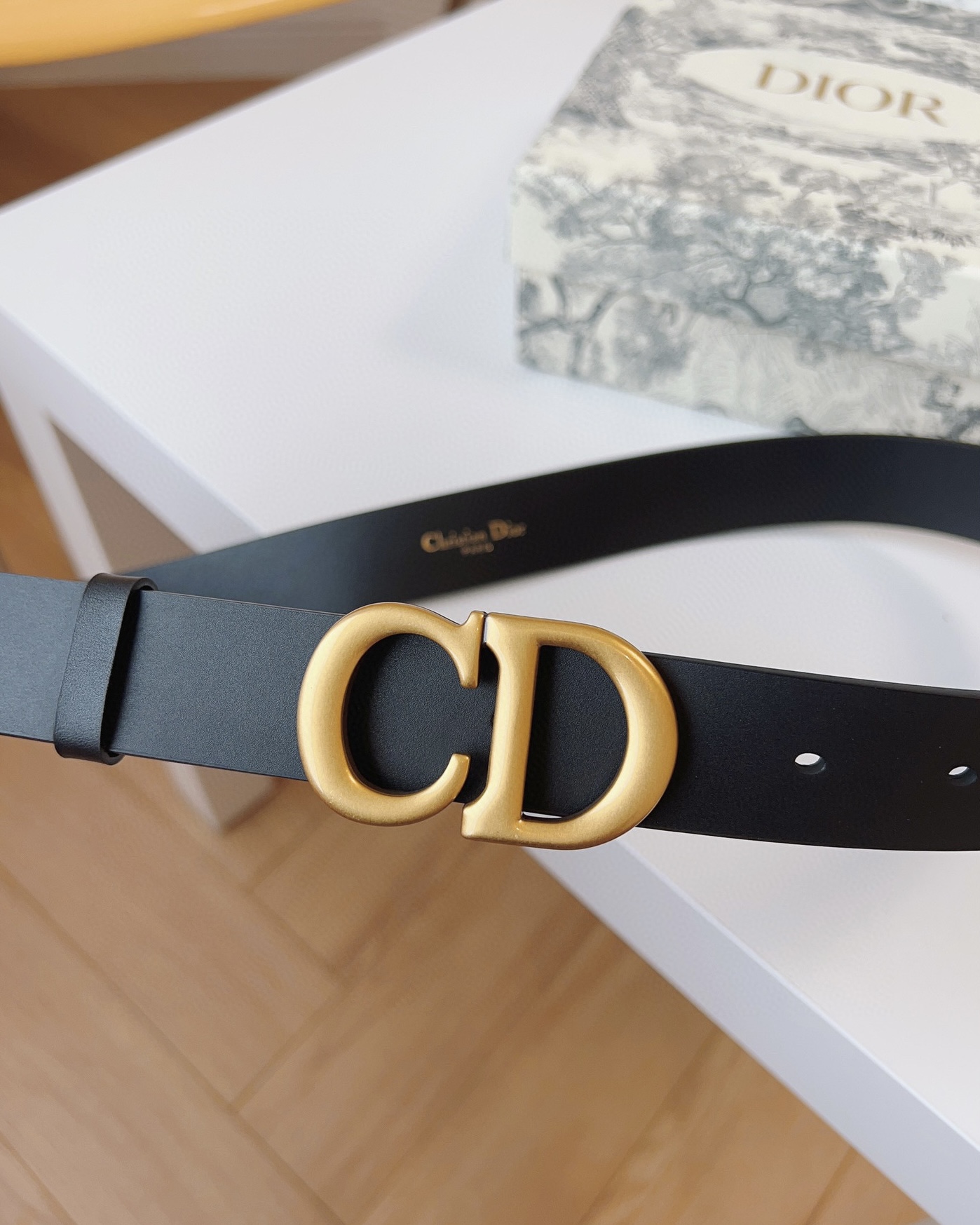 Dior Female Leather Belt Gold M