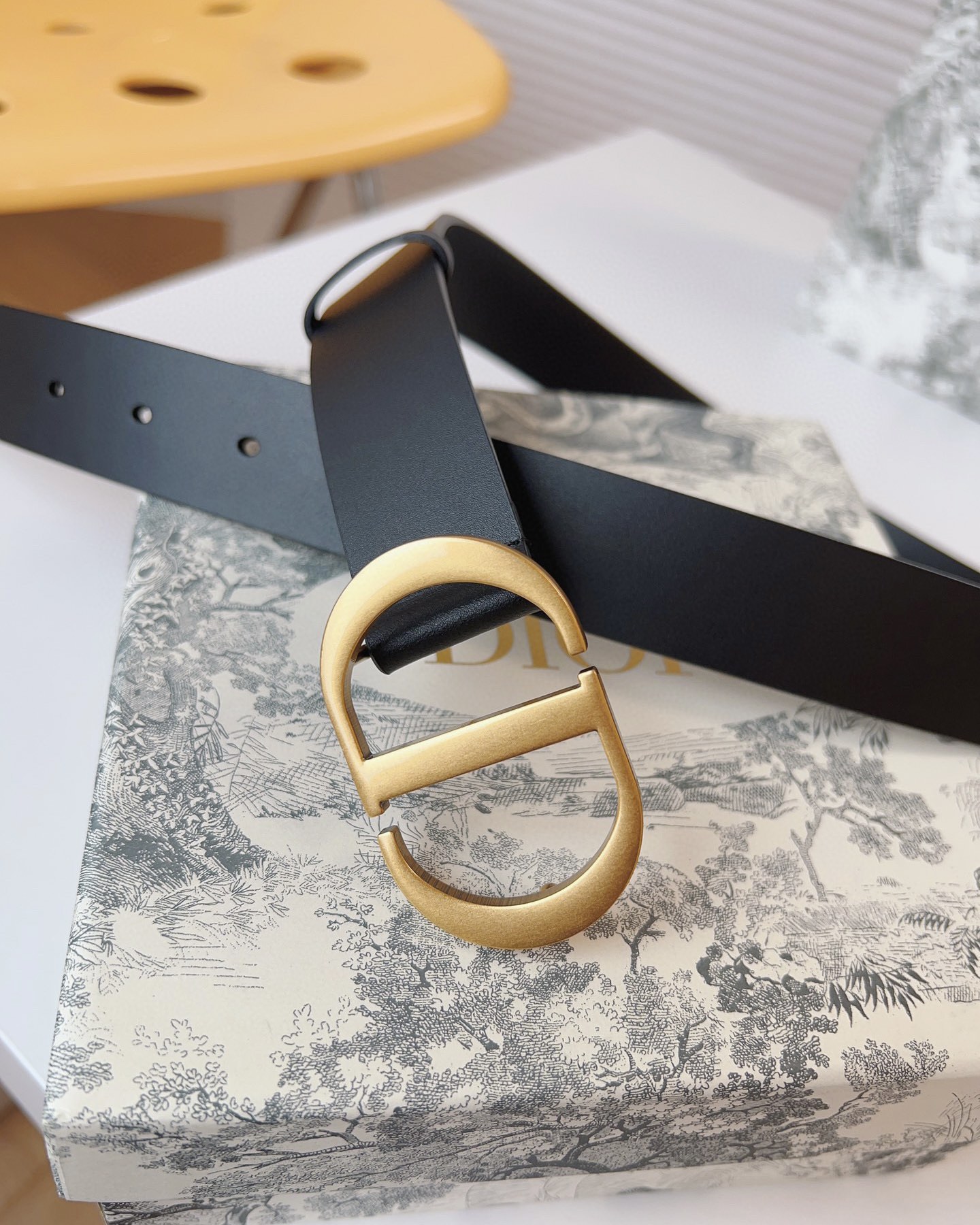 Dior Female Leather Belt Gold M